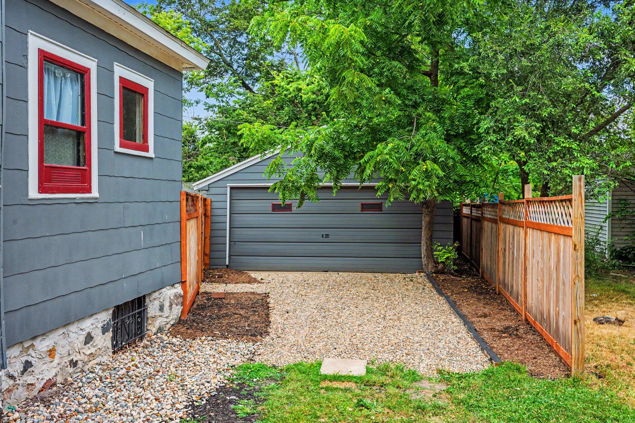 1411 E Stockbridge Kalamazoo MI 49001