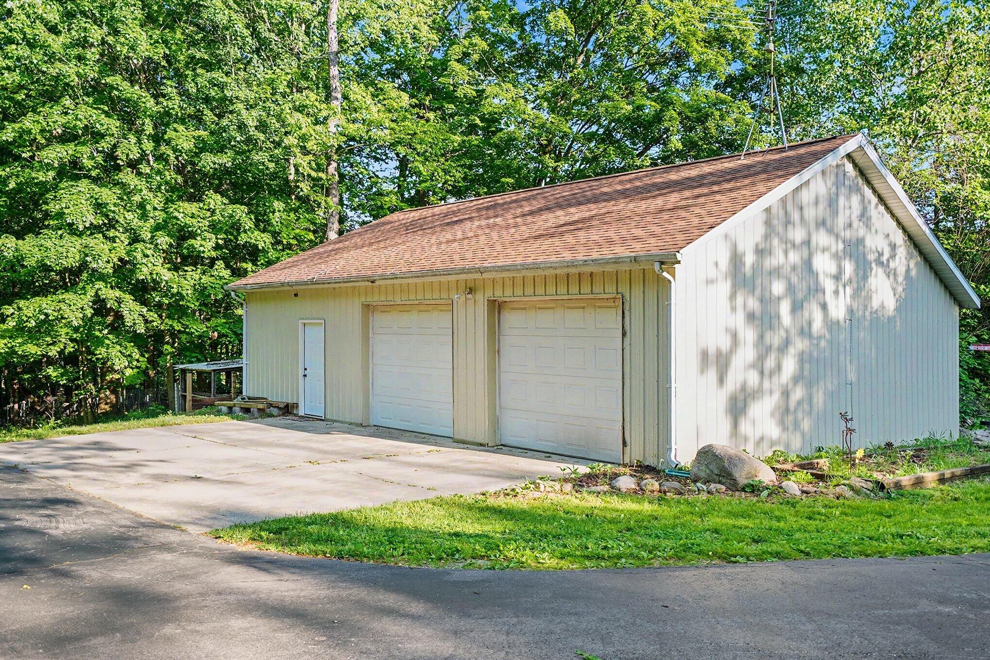 2912 Niles Buchanan Road Buchanan MI 49107