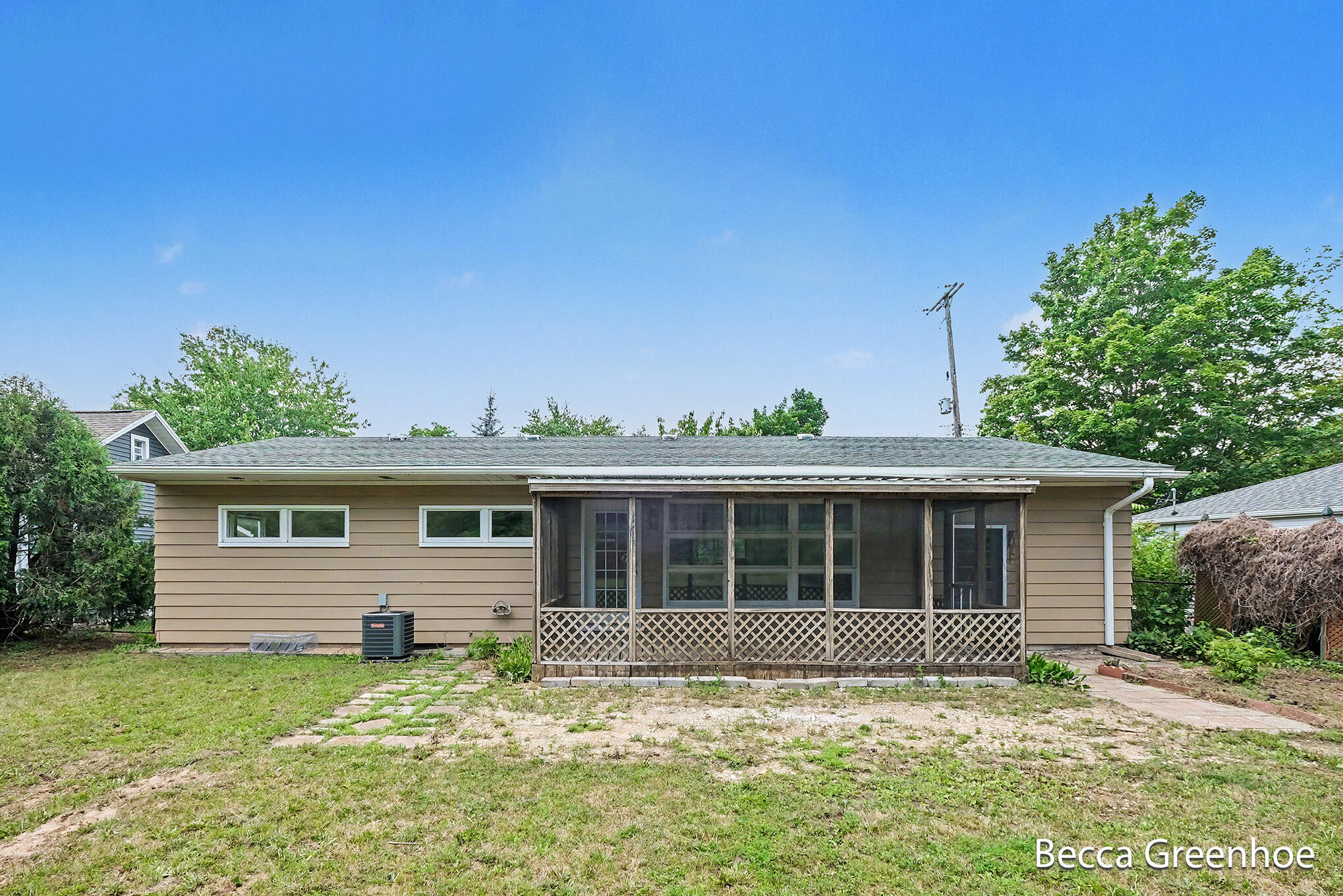 3840 Williamson Avenue NE Grand Rapids MI 49525