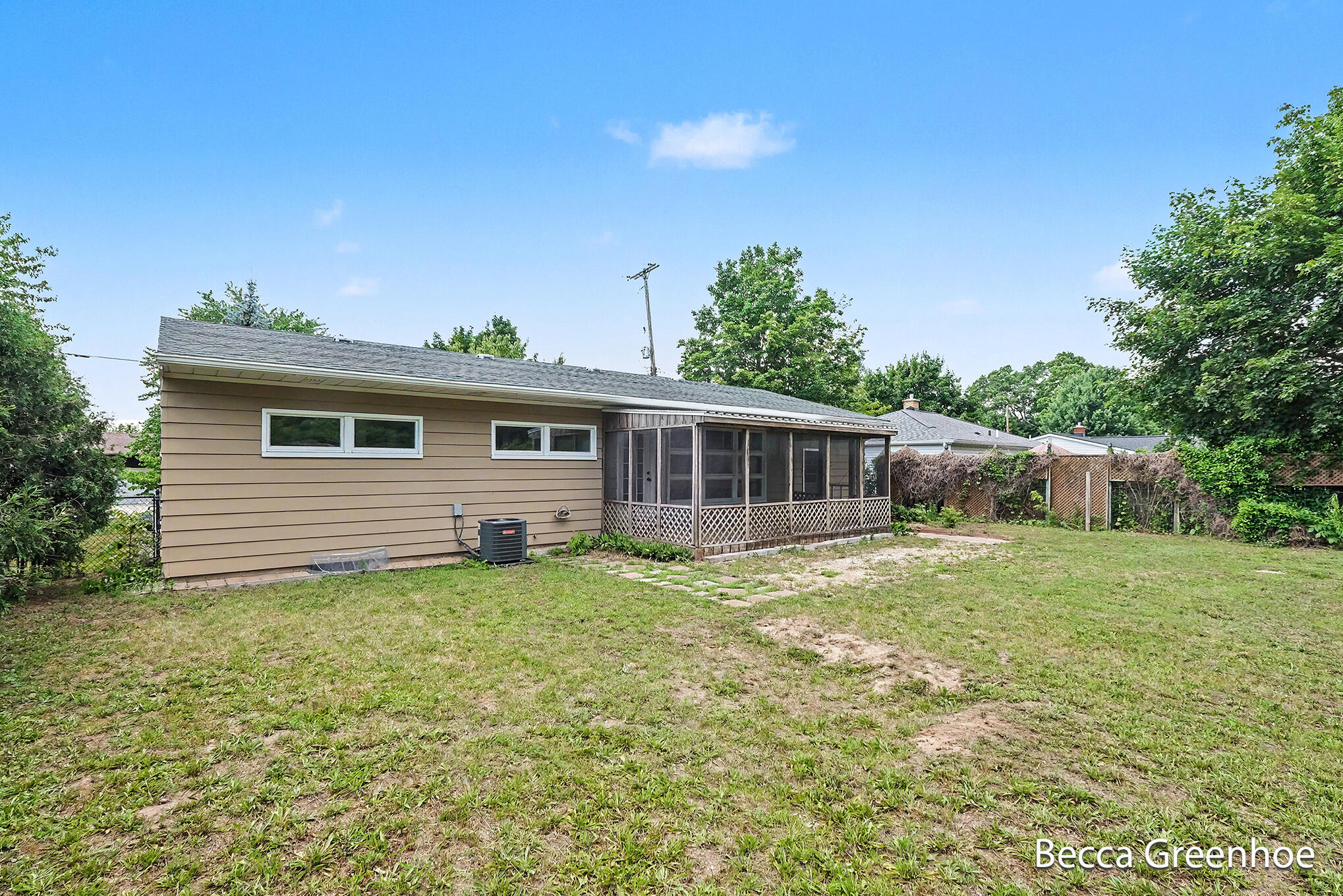 3840 Williamson Avenue NE Grand Rapids MI 49525