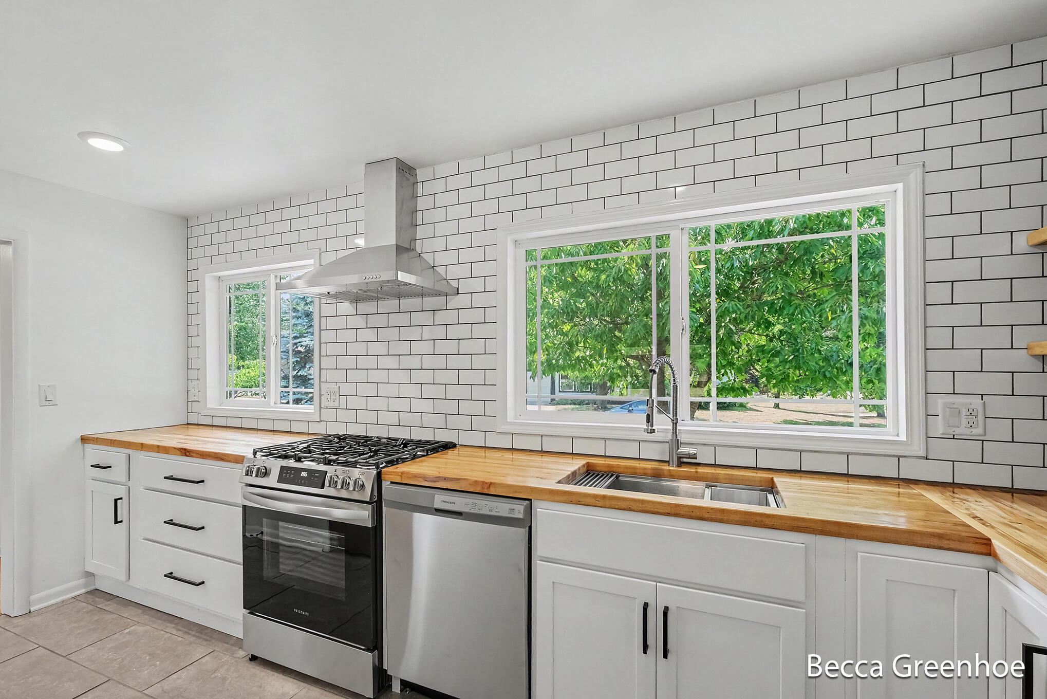 3840 Williamson Avenue NE Grand Rapids MI 49525