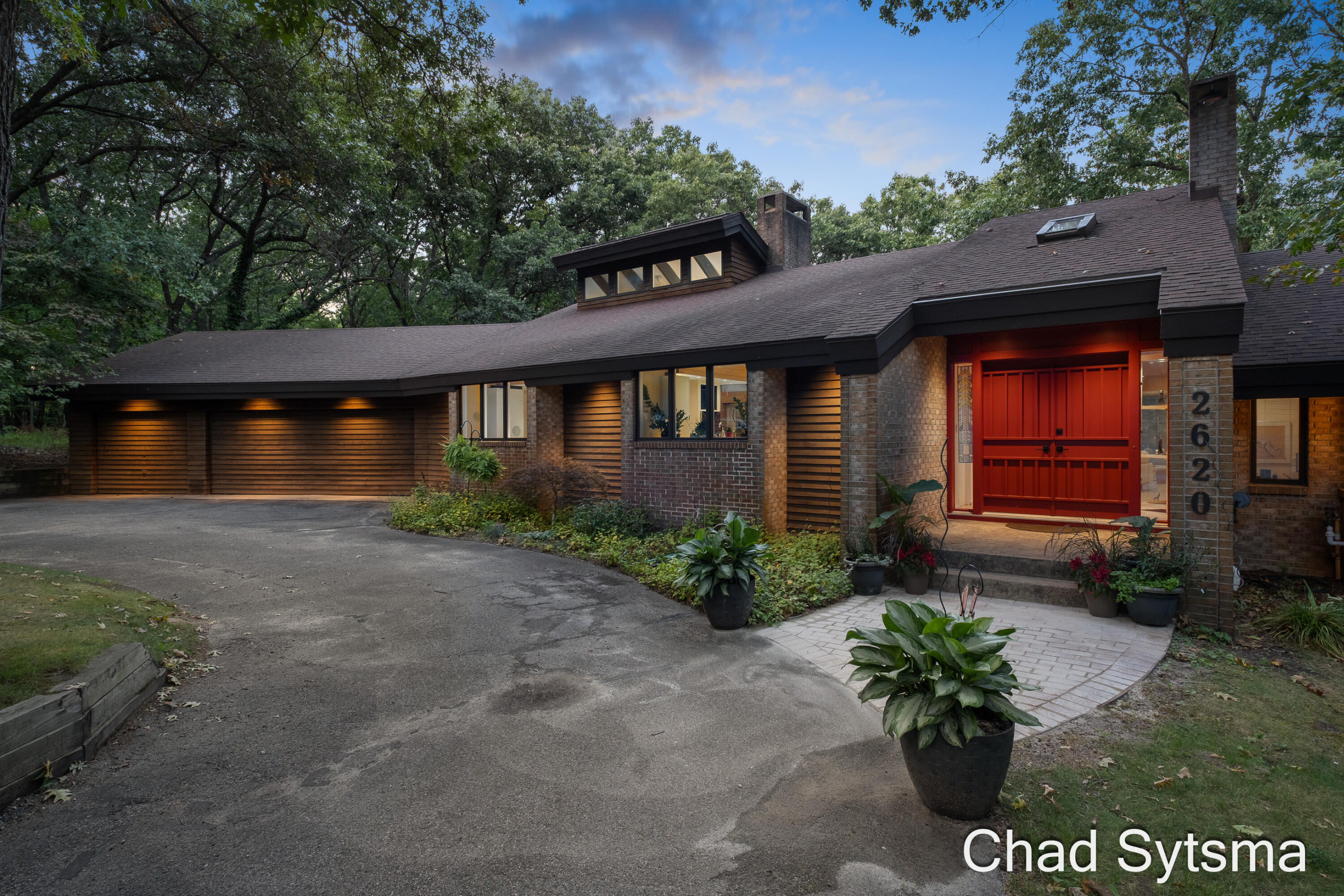 2620 Oak Ridge Trail NE Grand Rapids MI 49525