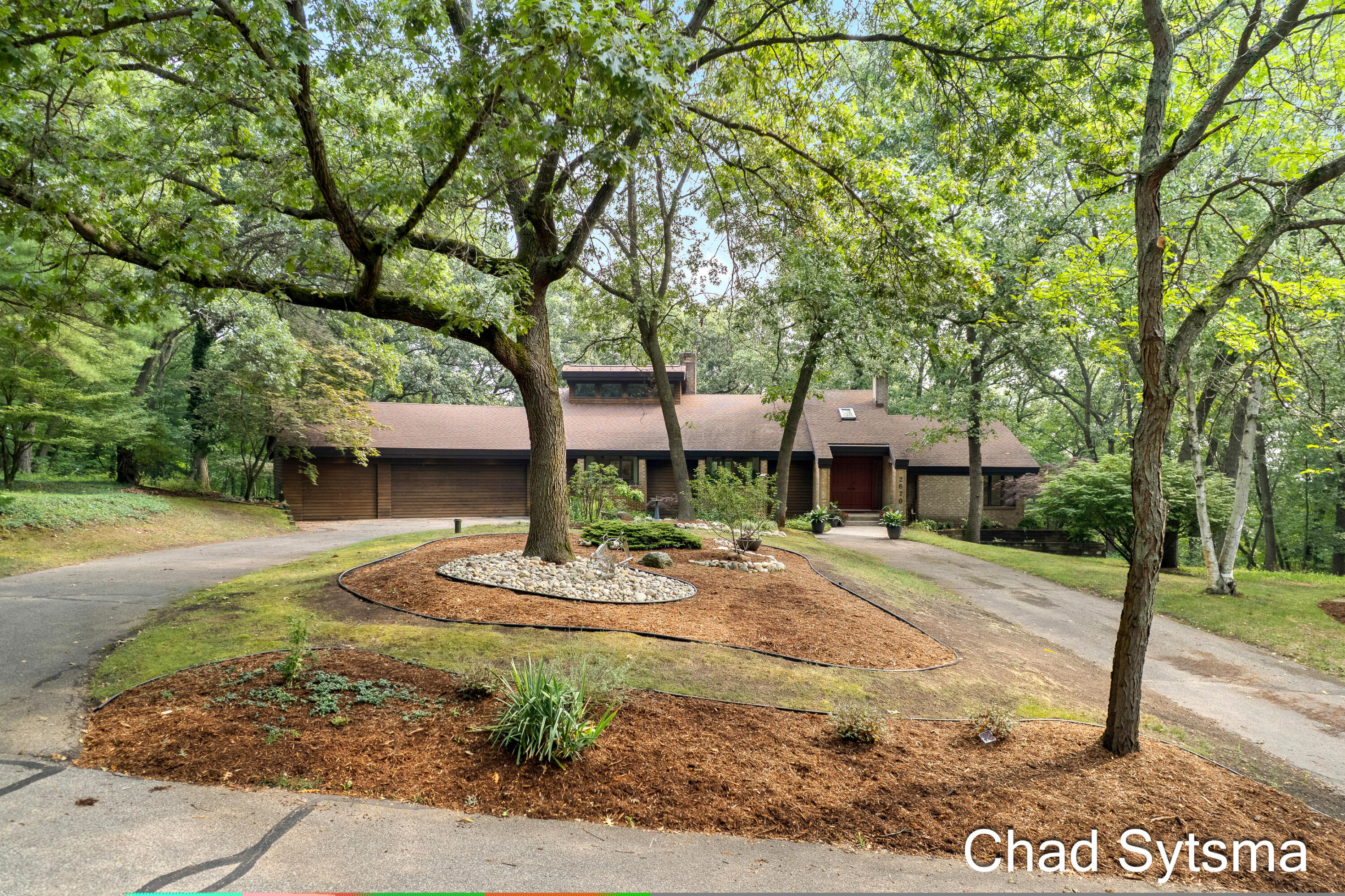 2620 Oak Ridge Trail NE Grand Rapids MI 49525