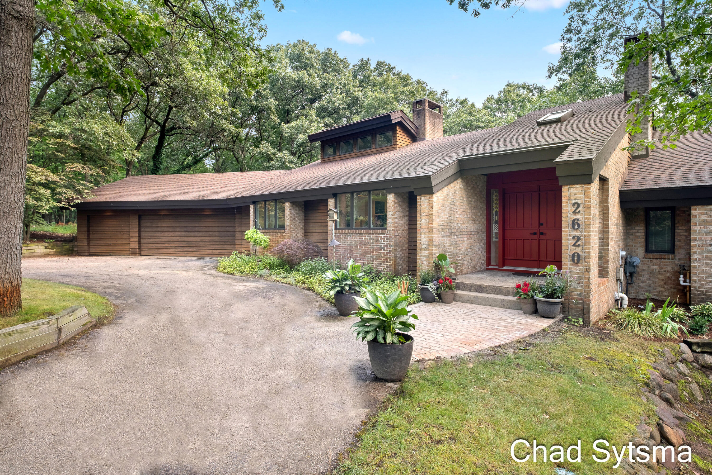 2620 Oak Ridge Trail NE Grand Rapids MI 49525