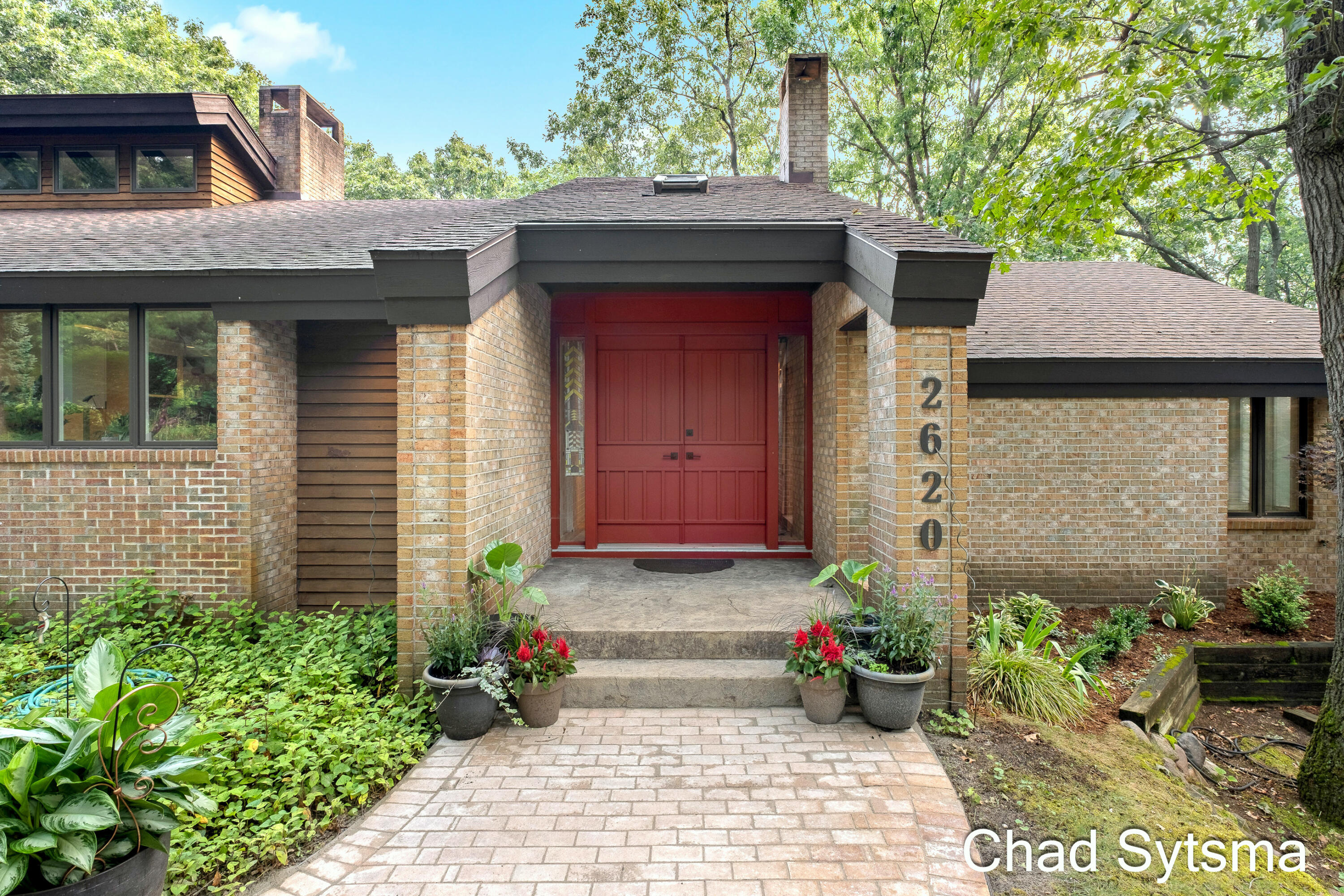 2620 Oak Ridge Trail NE Grand Rapids MI 49525