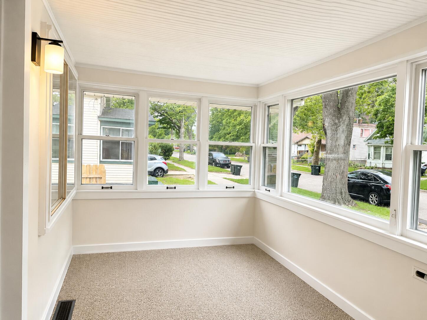 657 Allen Avenue Muskegon MI 49442