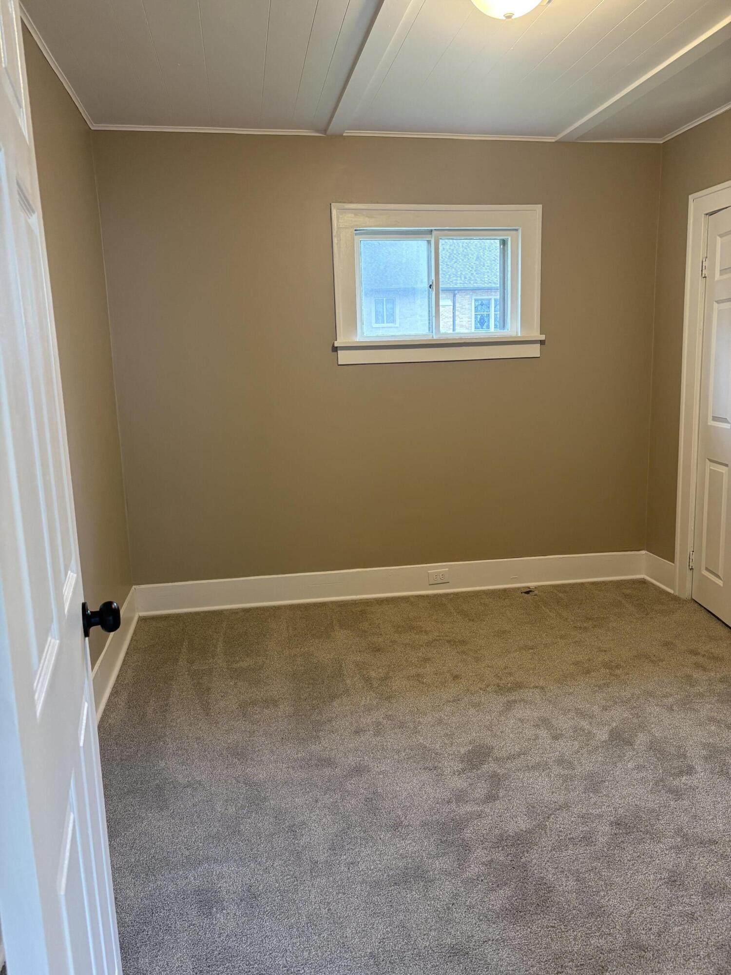 657 Allen Avenue Muskegon MI 49442