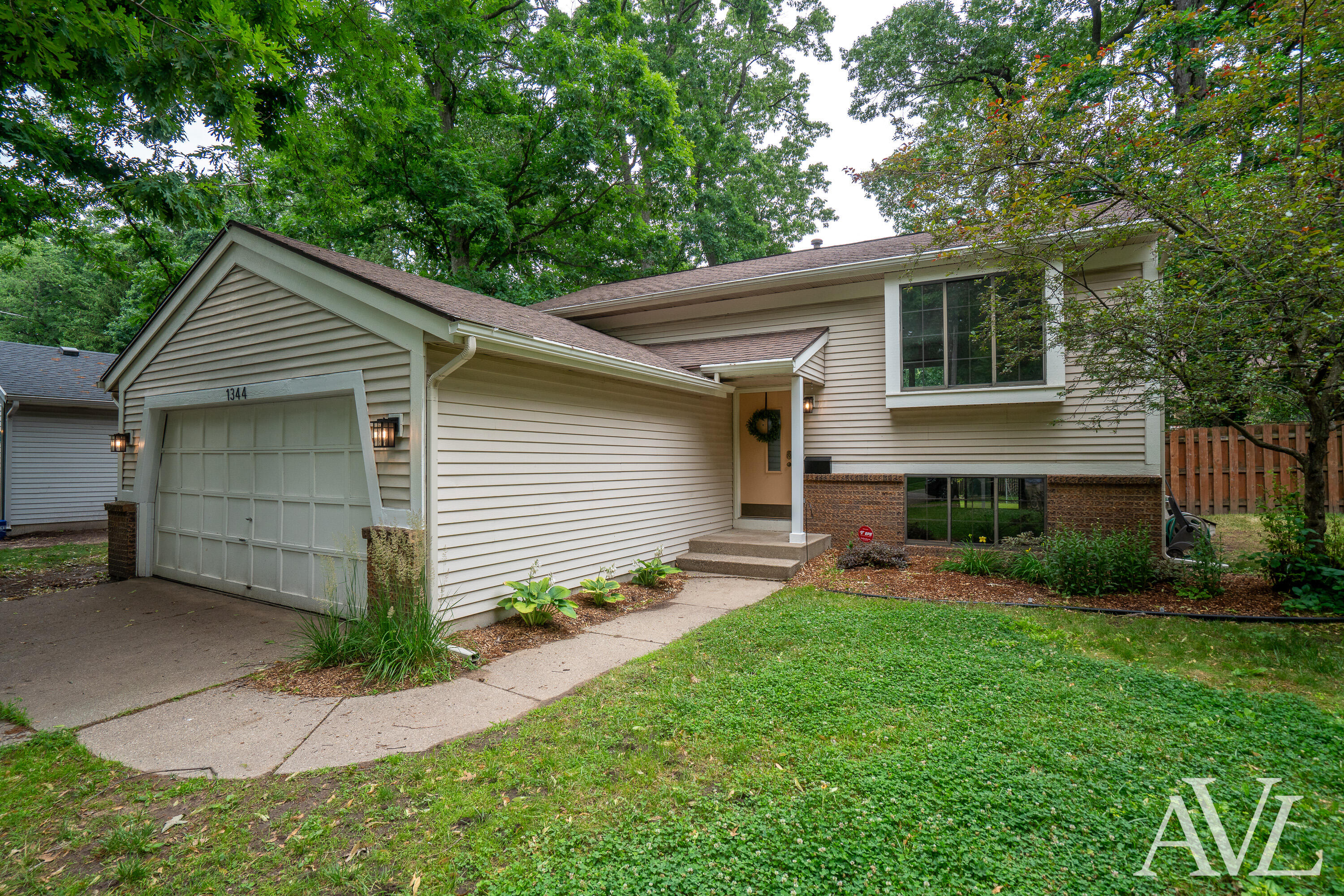1344 Gladstone Drive SE Grand Rapids MI 49506