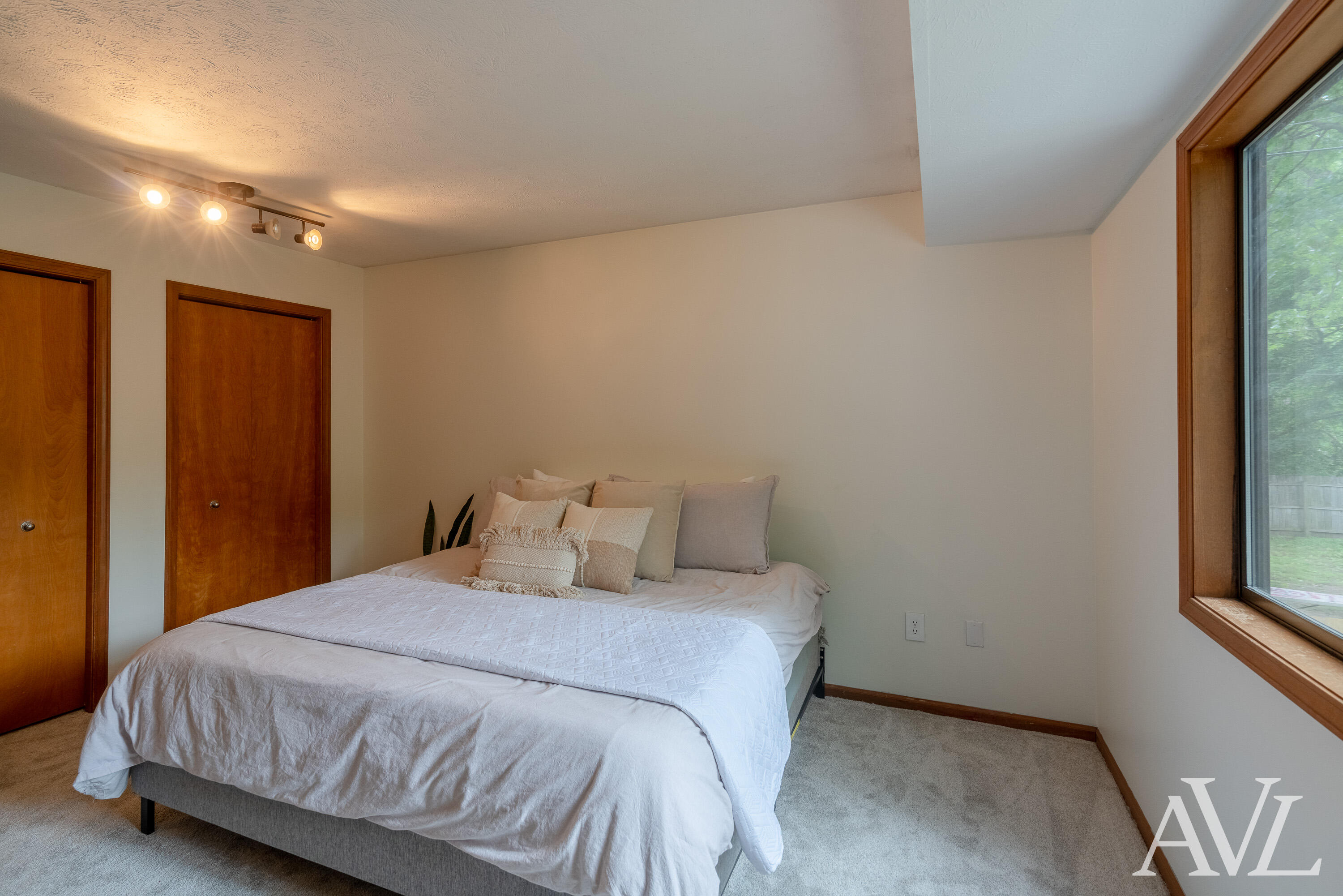 1344 Gladstone Drive SE Grand Rapids MI 49506