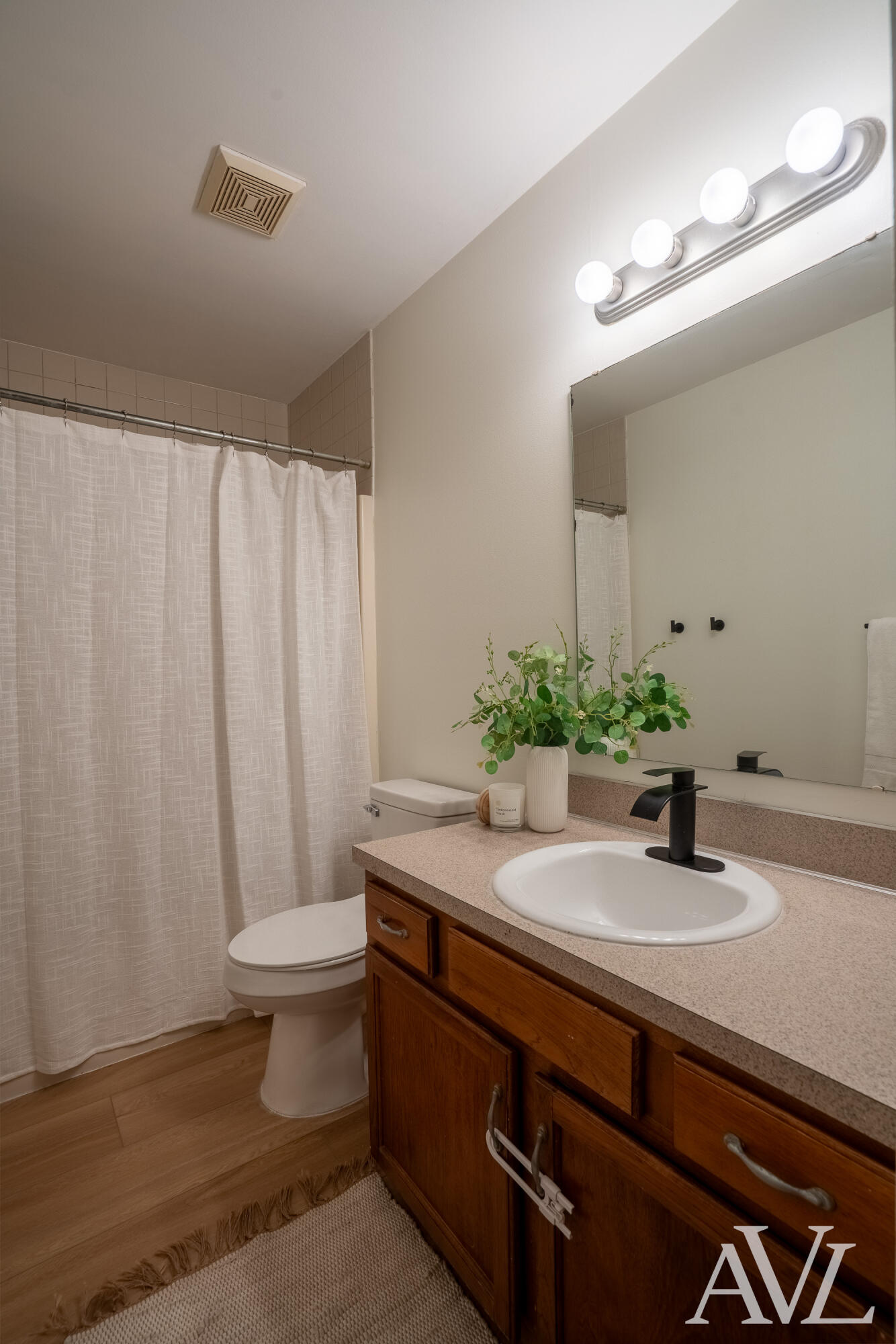 1344 Gladstone Drive SE Grand Rapids MI 49506