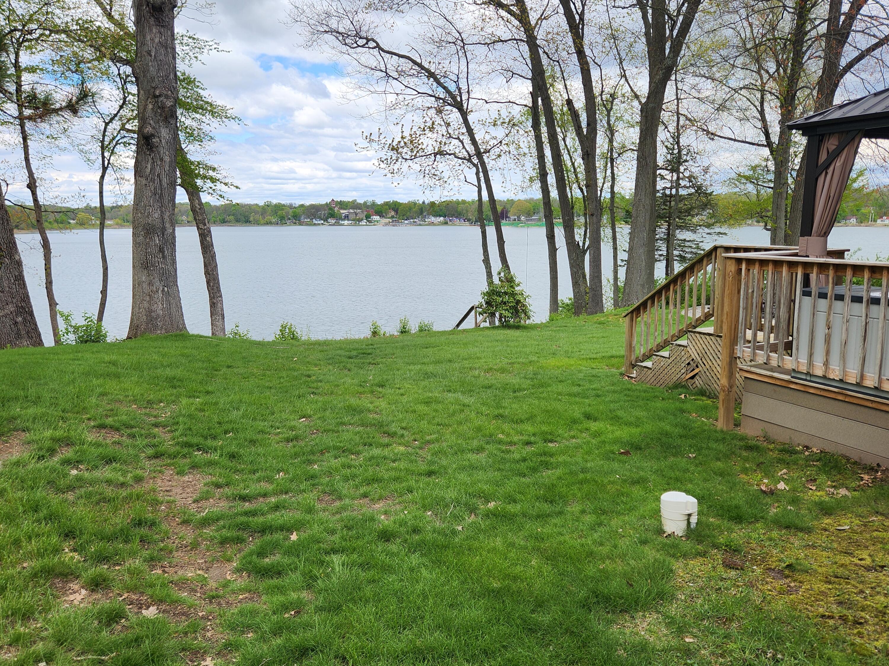 308 Lake Shore Drive Cassopolis MI 49031