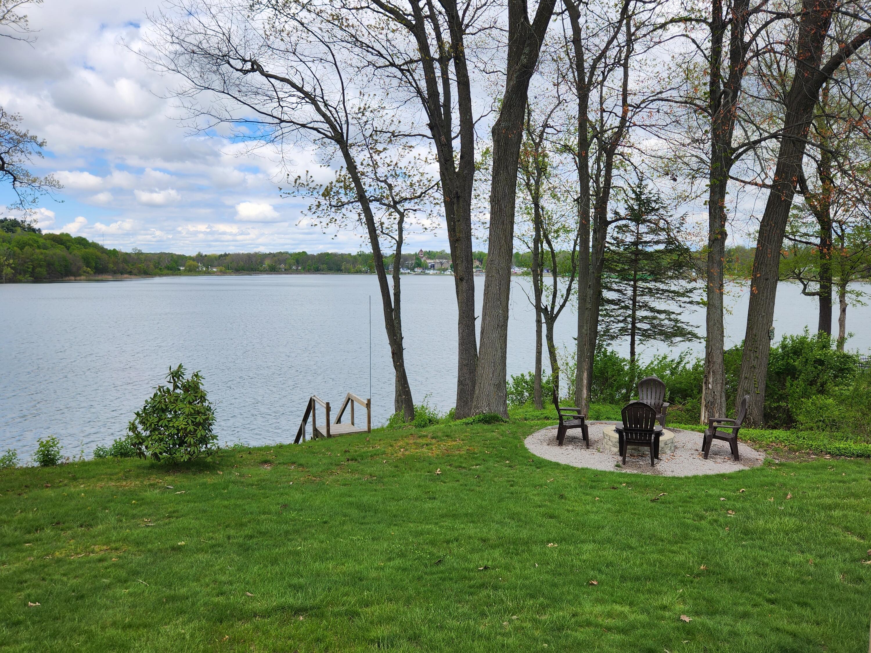 308 Lake Shore Drive Cassopolis MI 49031