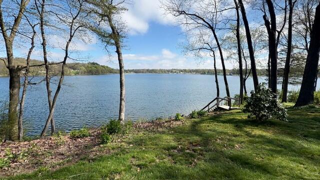 308 Lake Shore Drive Cassopolis MI 49031