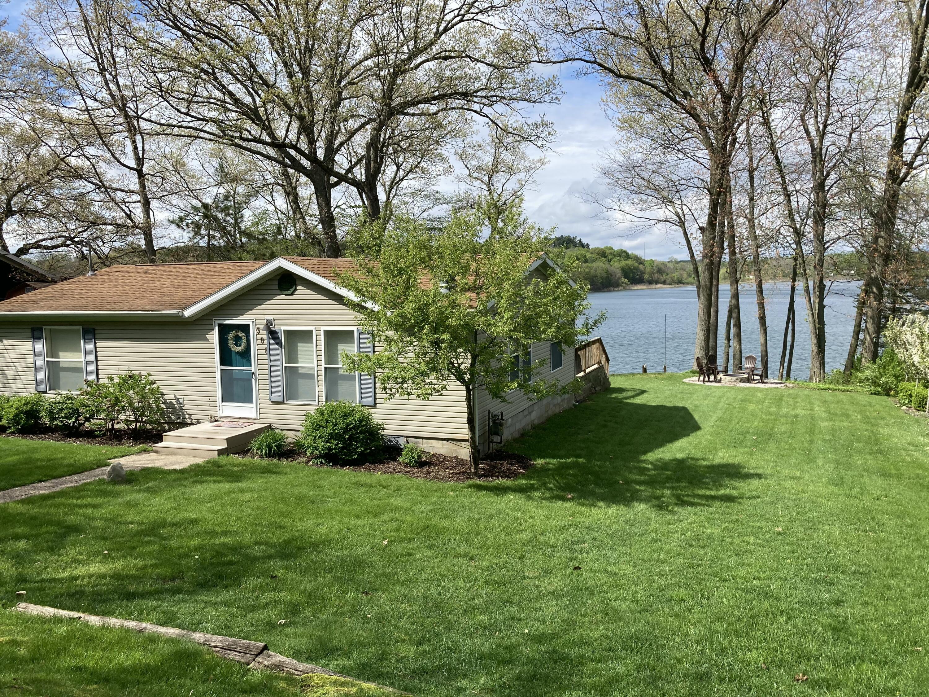 308 Lake Shore Drive Cassopolis MI 49031