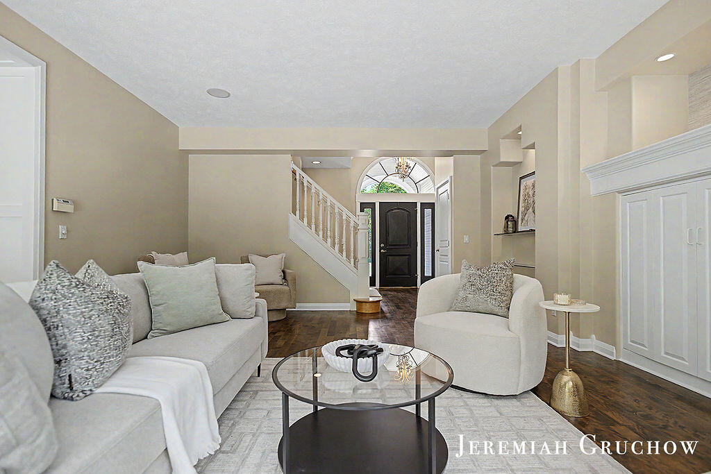 3333 Falcon Bluff Court NE Grand Rapids MI 49525
