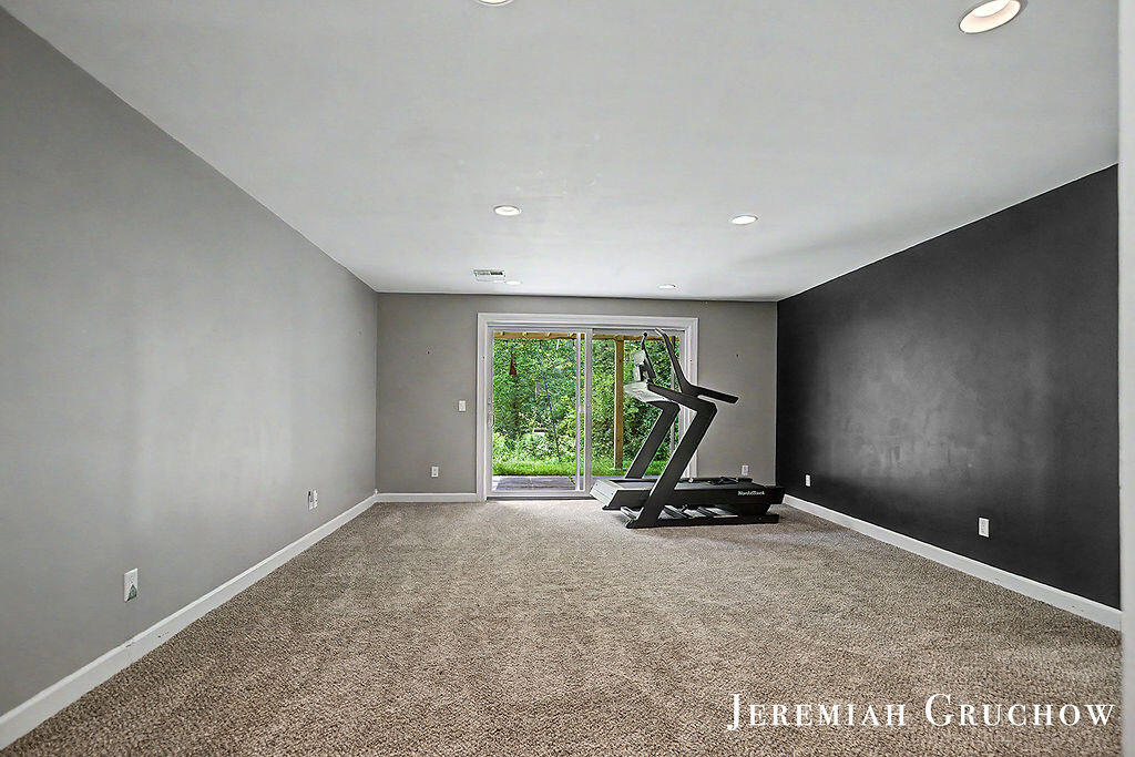 3333 Falcon Bluff Court NE Grand Rapids MI 49525
