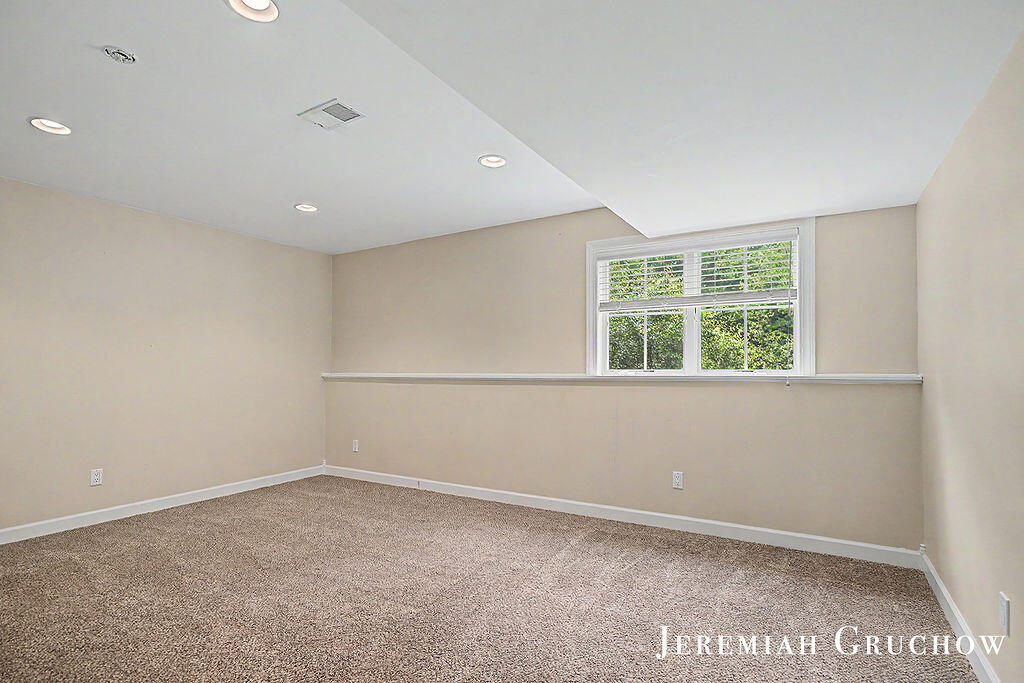 3333 Falcon Bluff Court NE Grand Rapids MI 49525