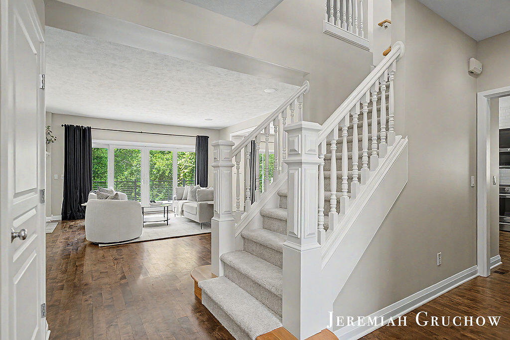 3333 Falcon Bluff Court NE Grand Rapids MI 49525