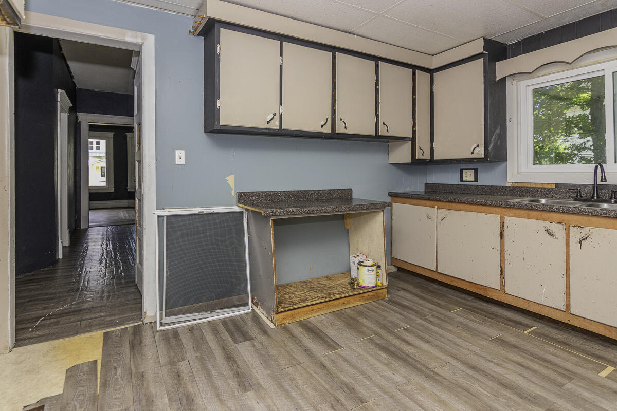205 W Sherwood Street Decatur MI 49045