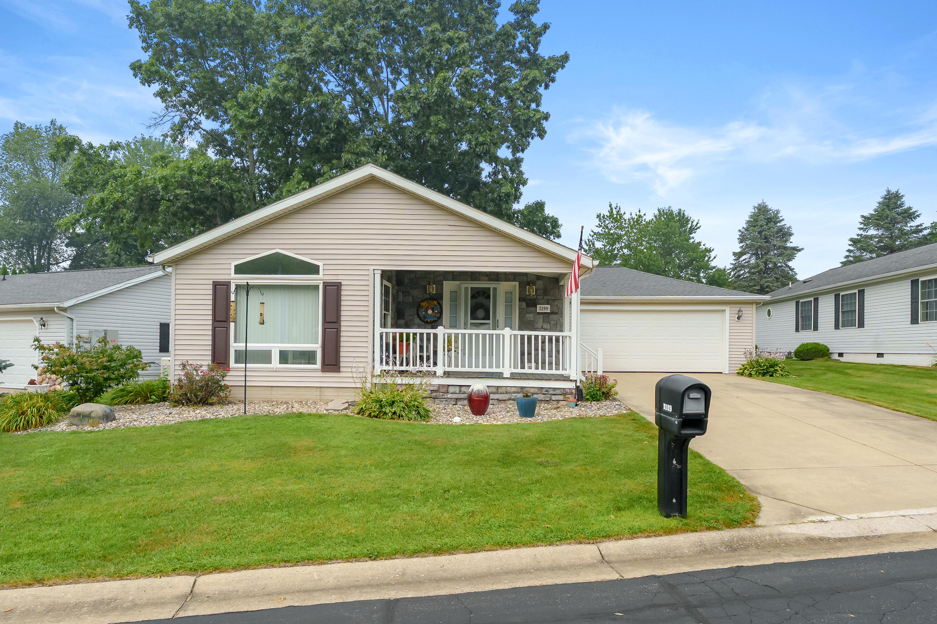 5289 Pine Arbor Ridge Kalamazoo MI 49004