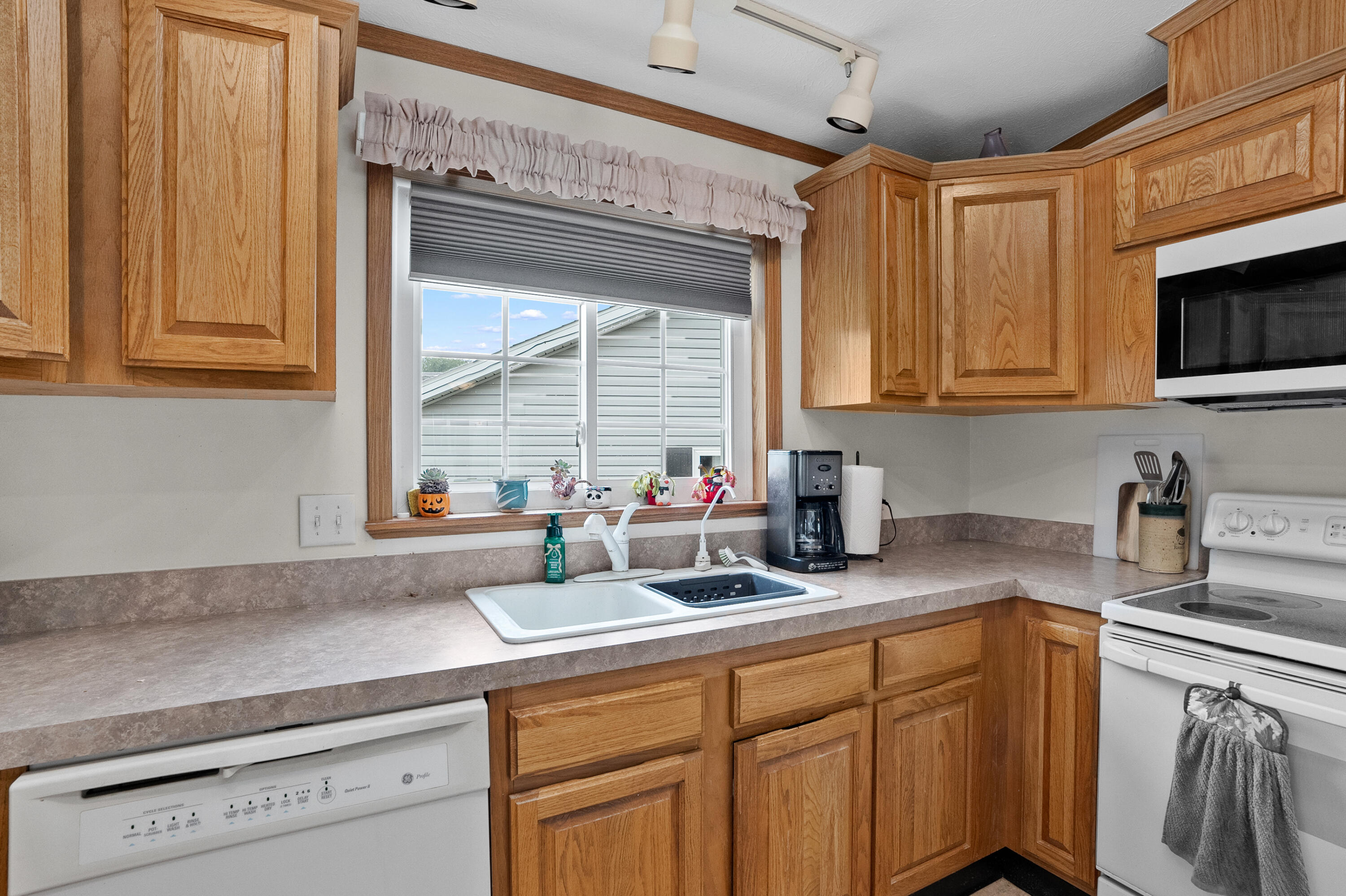 5289 Pine Arbor Ridge Kalamazoo MI 49004