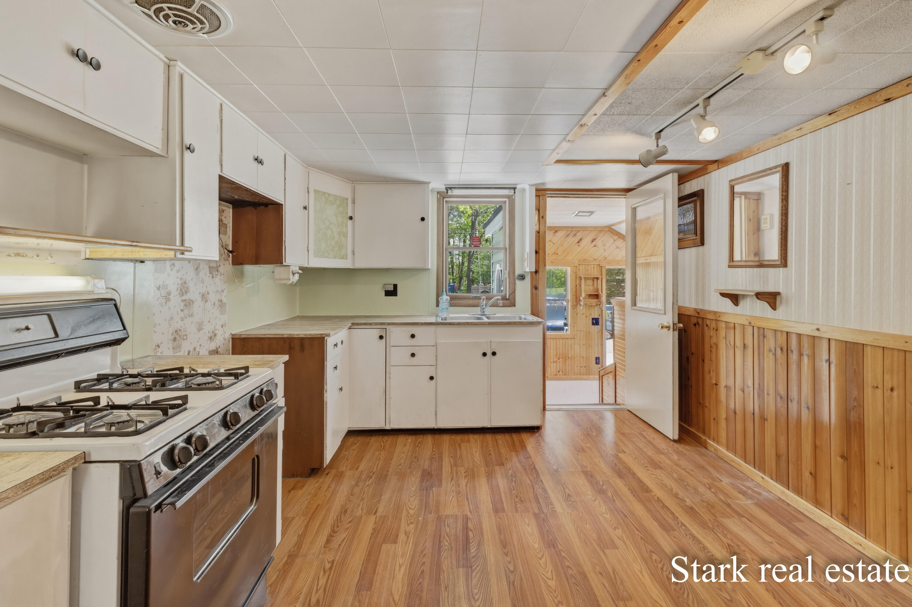 3137 Klug Street Muskegon MI 49444