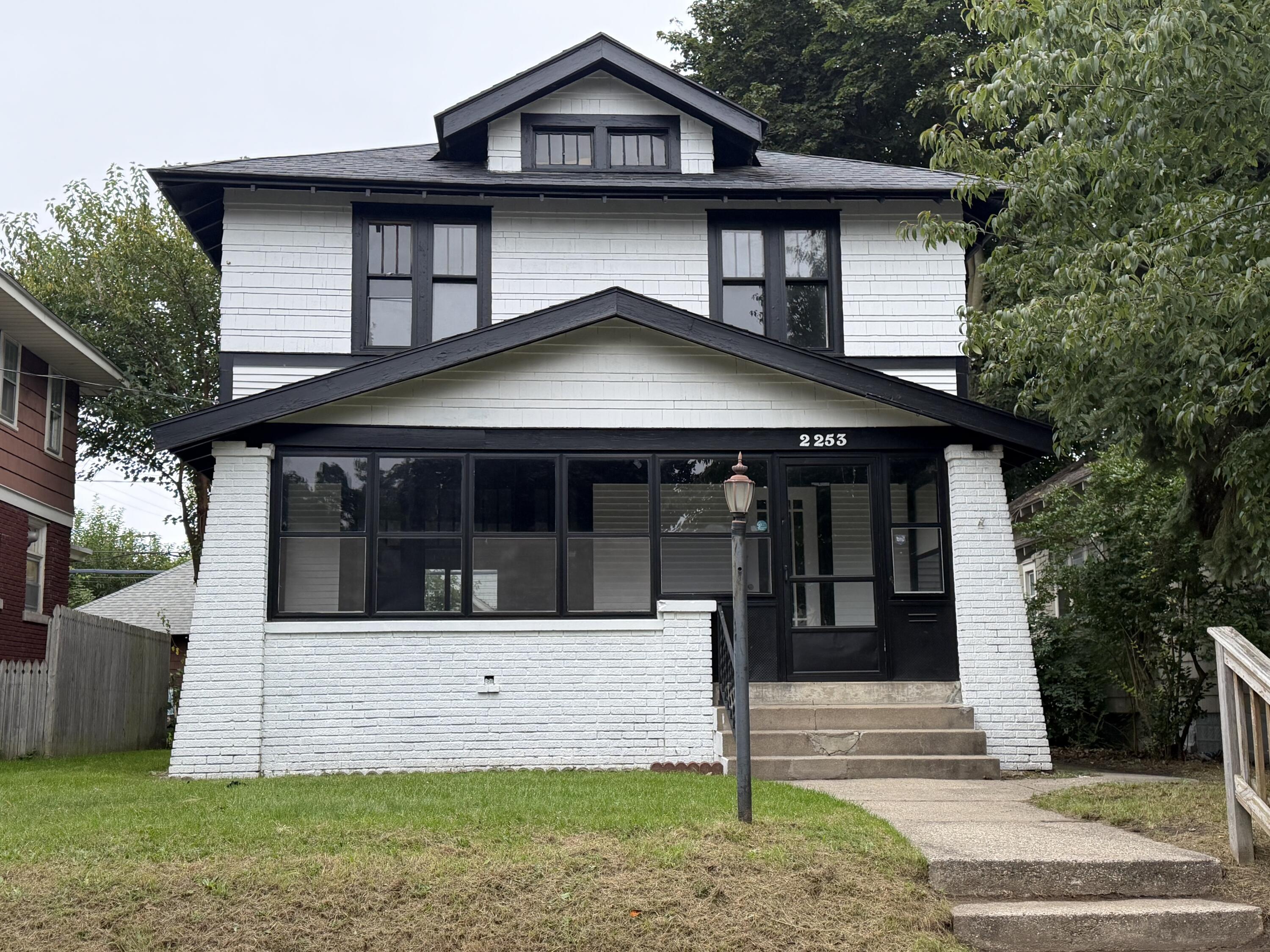 2253 Francis Avenue SE Grand Rapids MI 49507