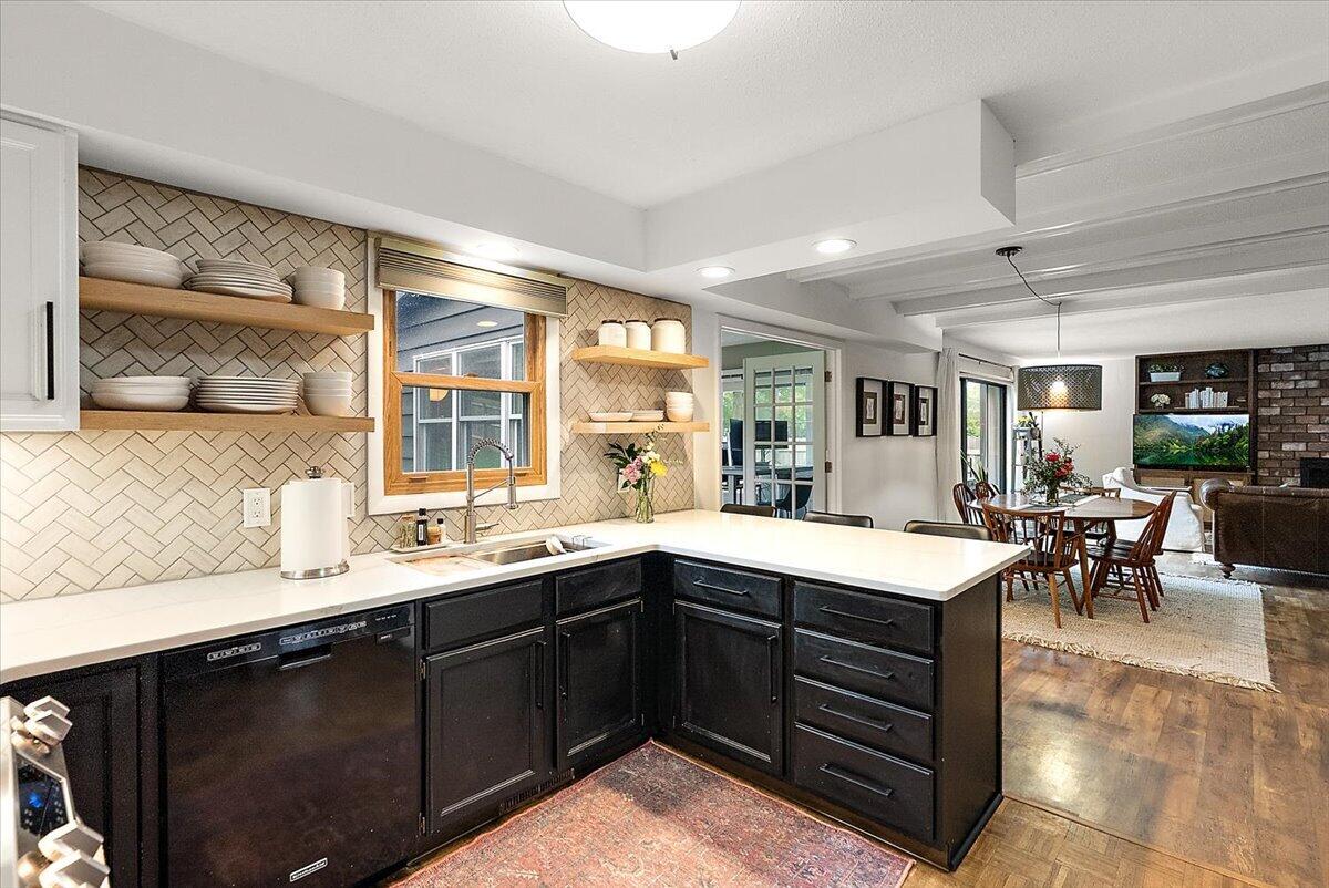 1944 Lenawee Road SE Grand Rapids MI 49506