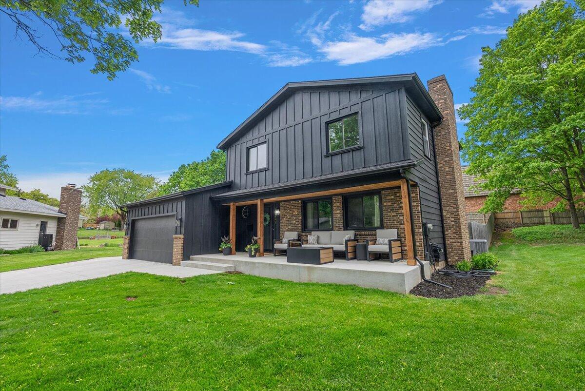 1944 Lenawee Road SE Grand Rapids MI 49506