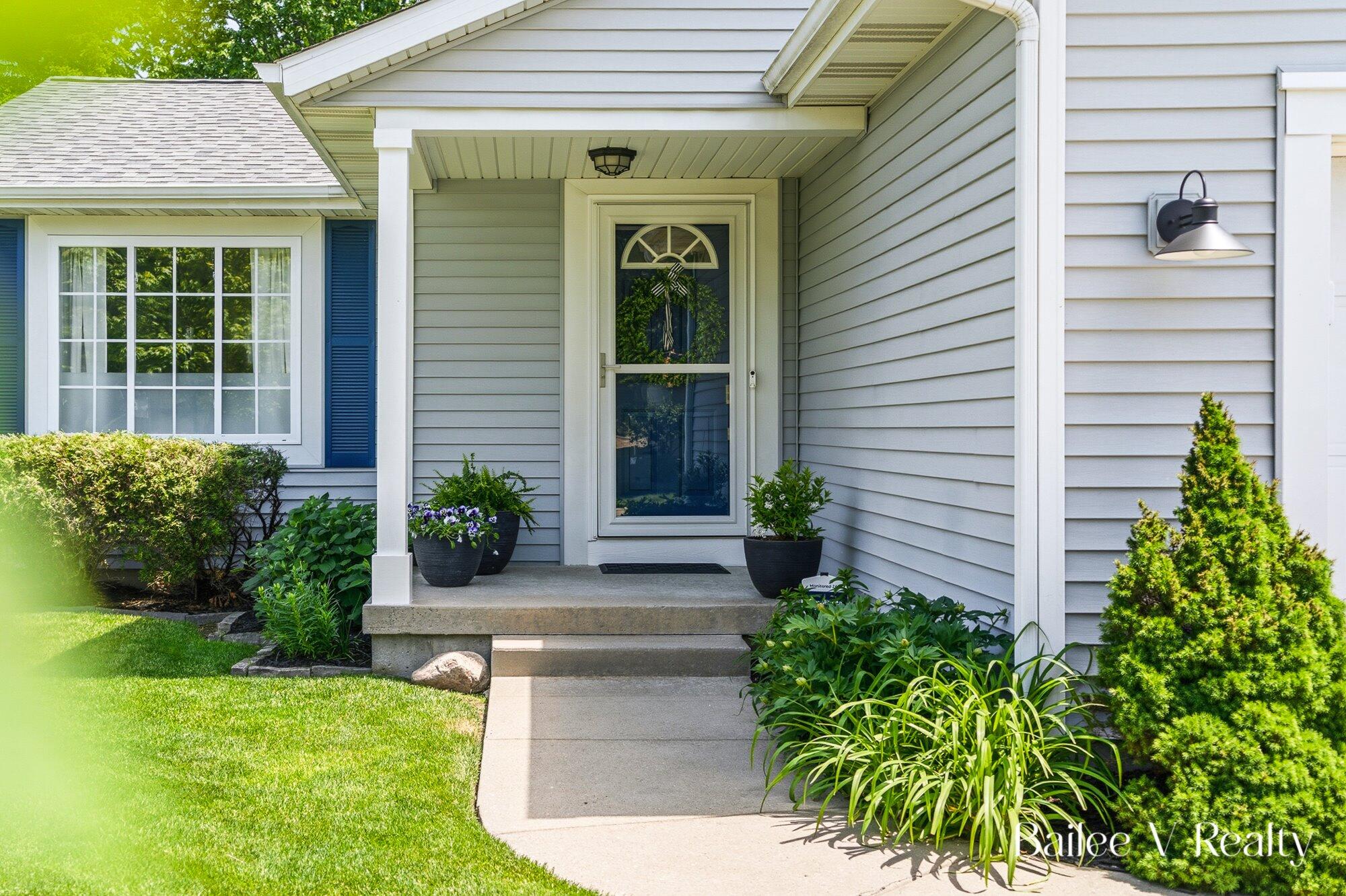 1660 Simmons Avenue NE Grand Rapids MI 49505