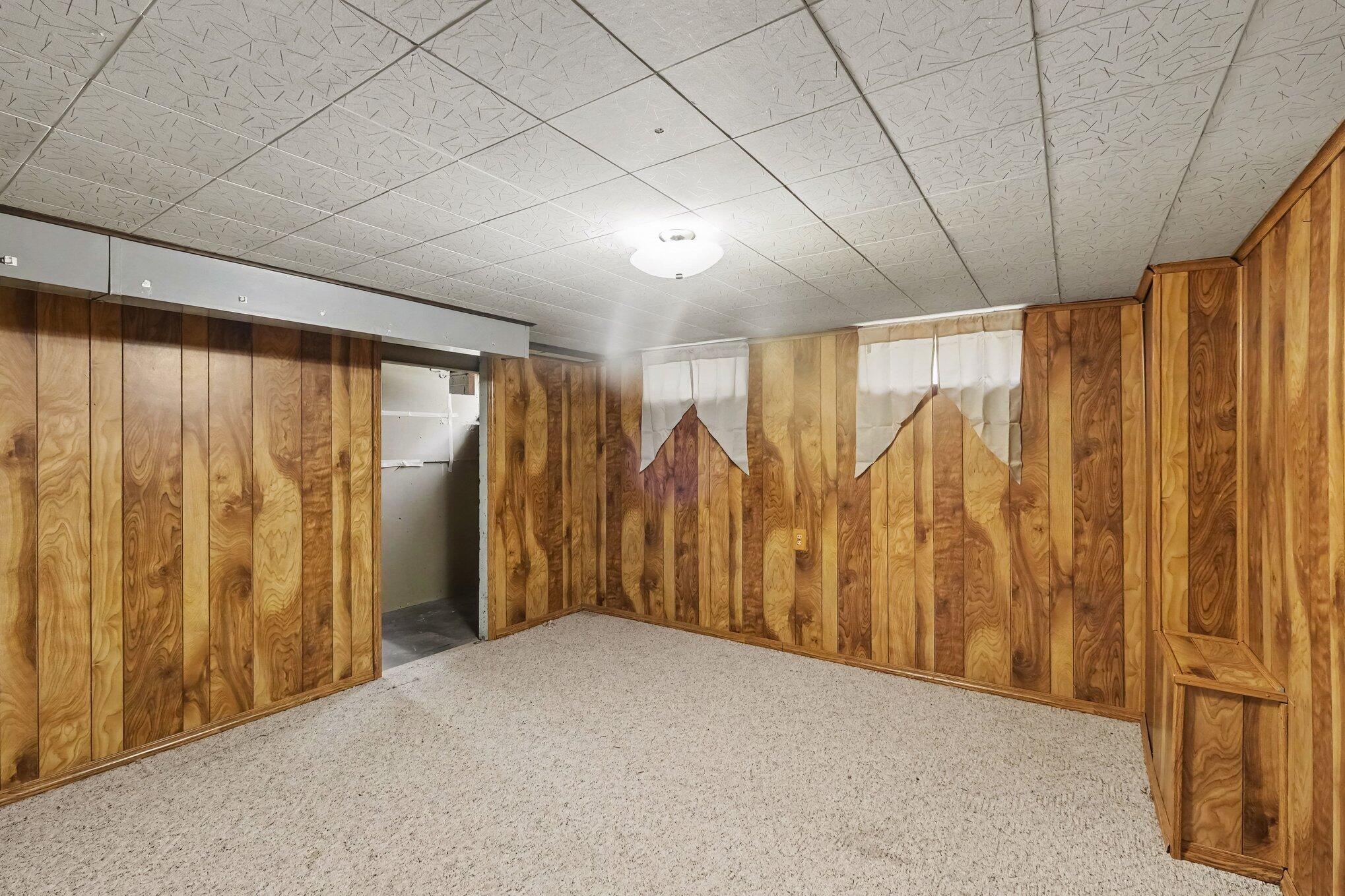 2182 Daylor Drive NE Grand Rapids MI 49525