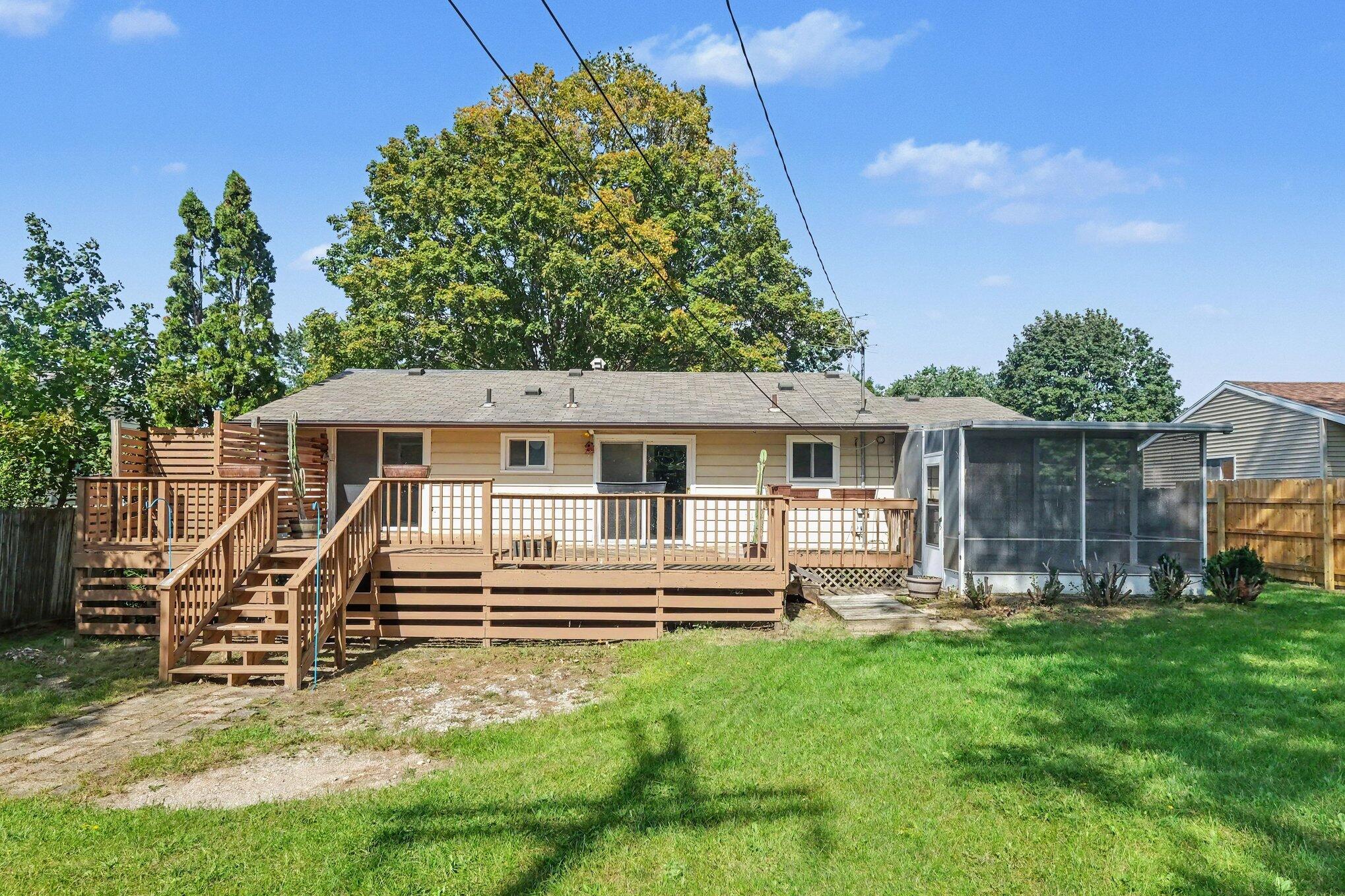 2182 Daylor Drive NE Grand Rapids MI 49525