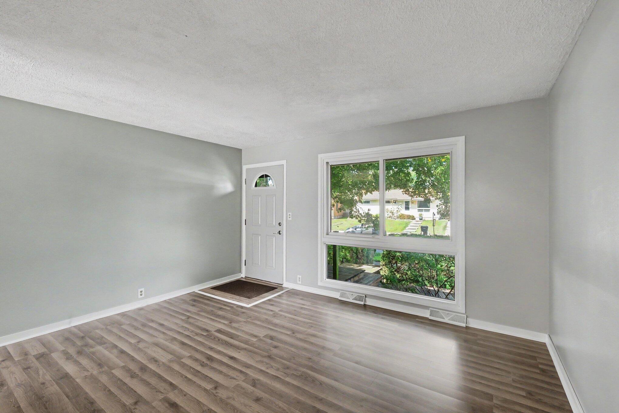 2182 Daylor Drive NE Grand Rapids MI 49525