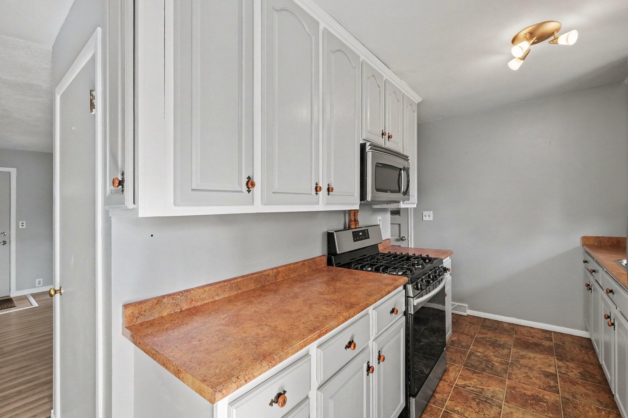 2182 Daylor Drive NE Grand Rapids MI 49525