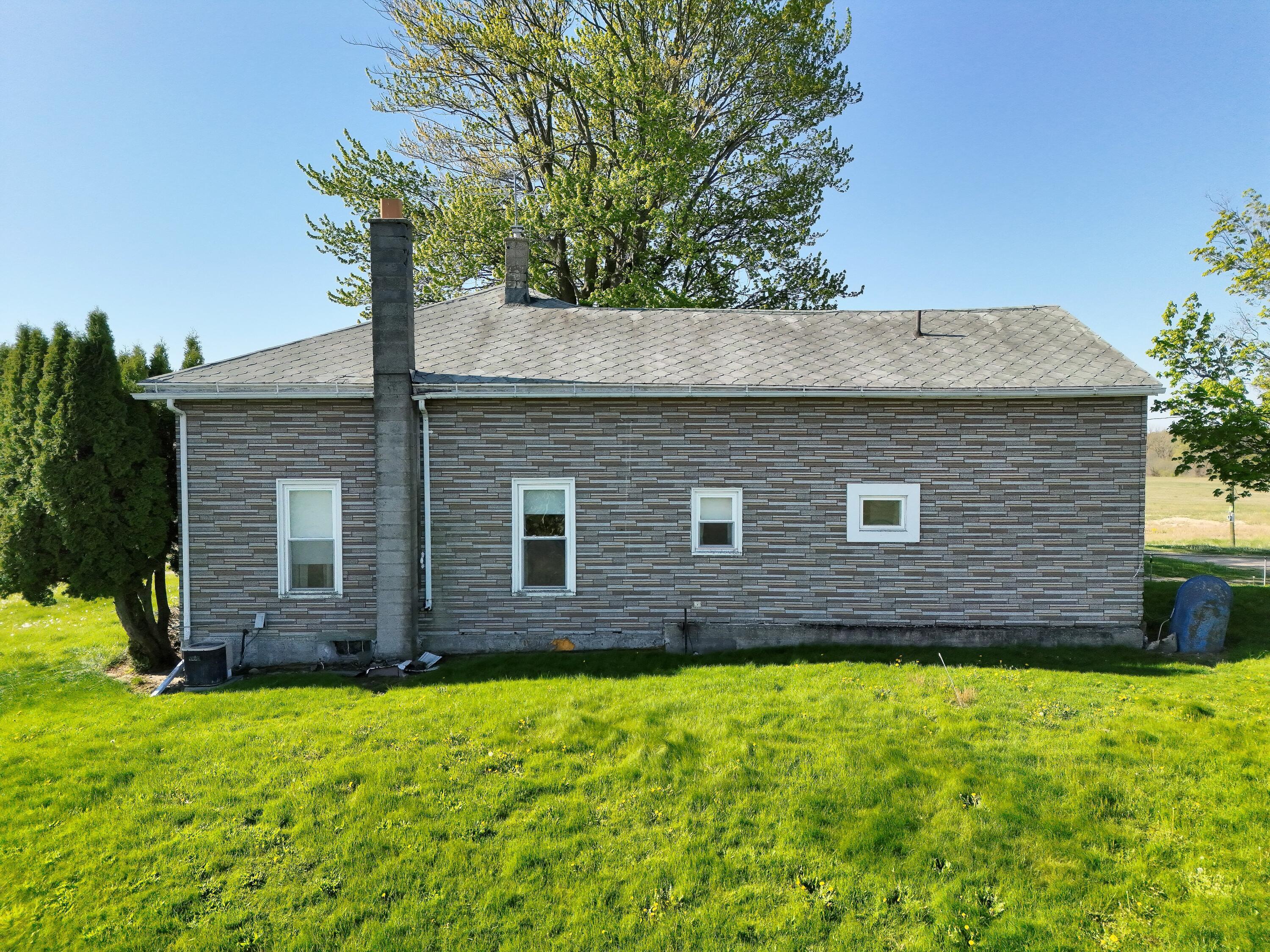4659 Hendershot Avenue NW Grand Rapids MI 49544