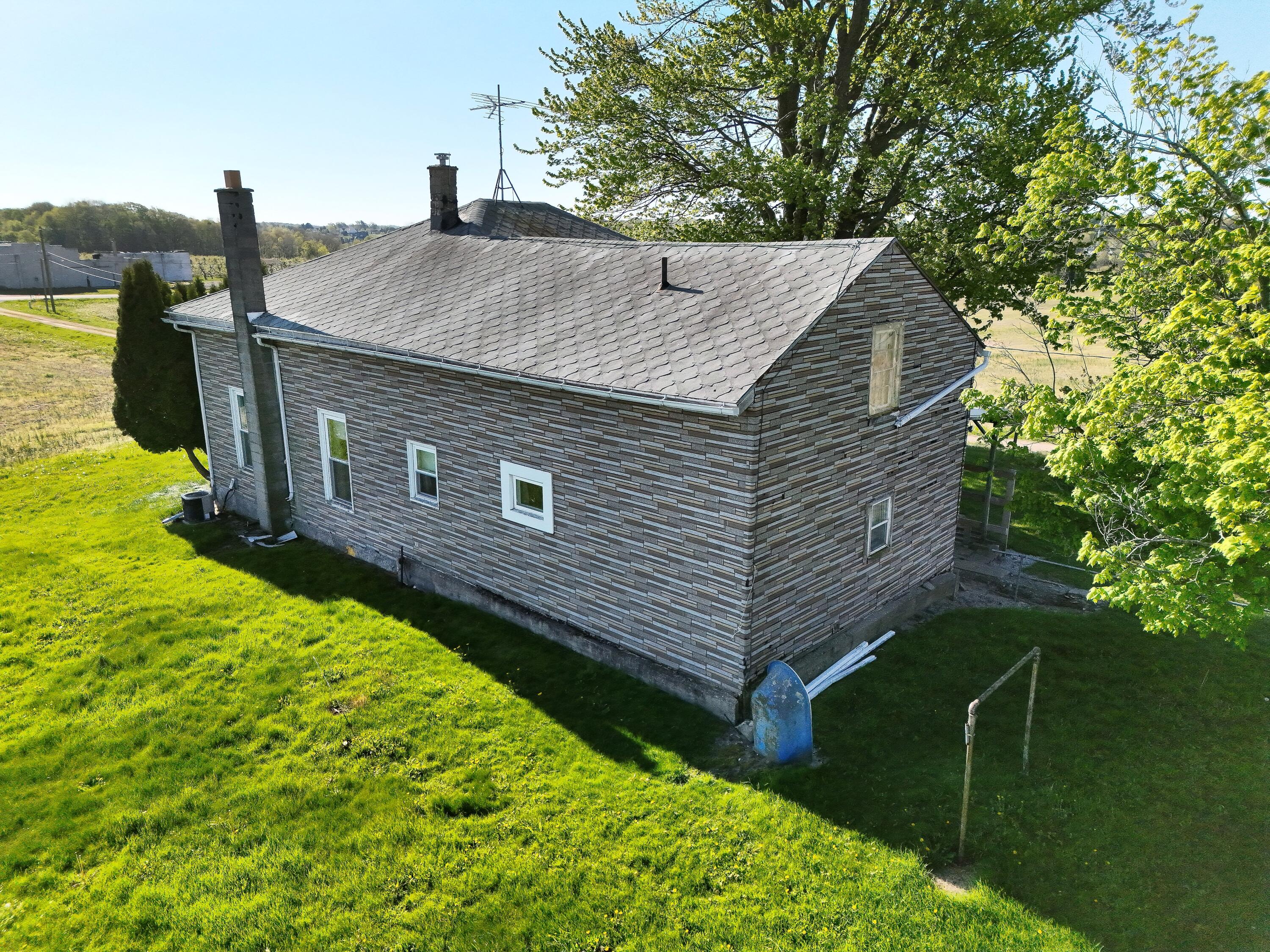 4659 Hendershot Avenue NW Grand Rapids MI 49544
