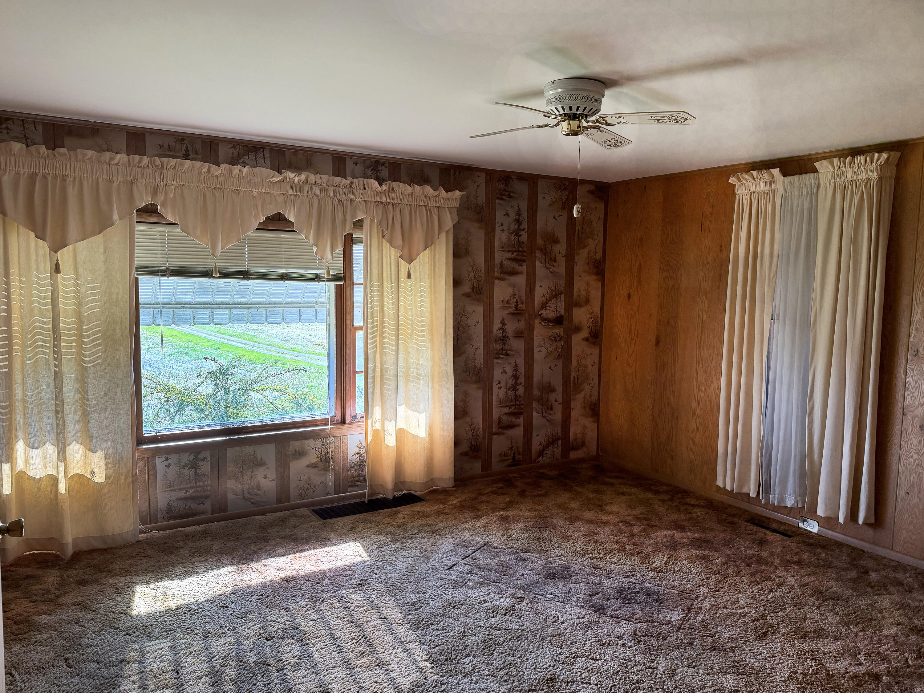 4659 Hendershot Avenue NW Grand Rapids MI 49544