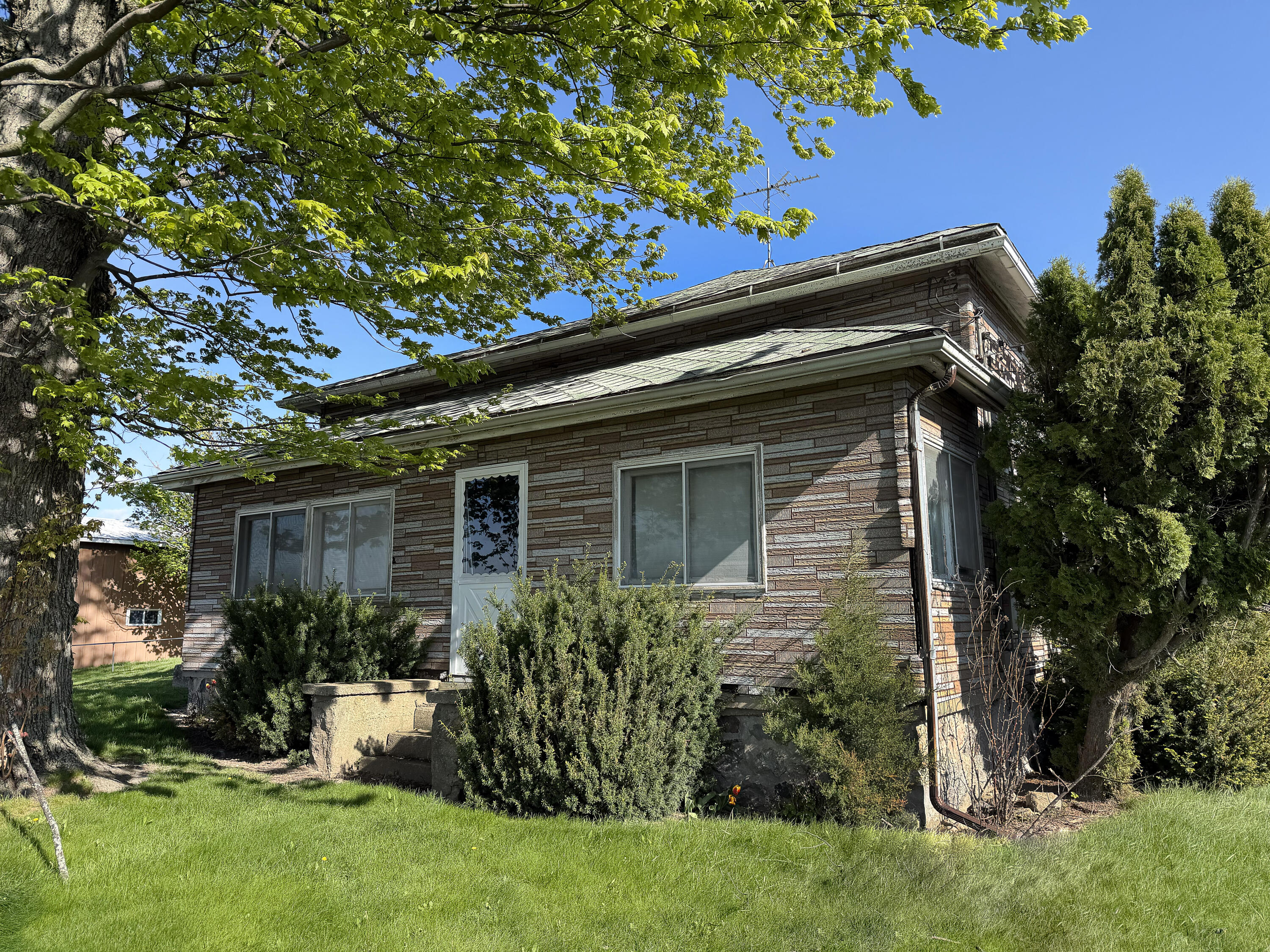 4659 Hendershot Avenue NW Grand Rapids MI 49544