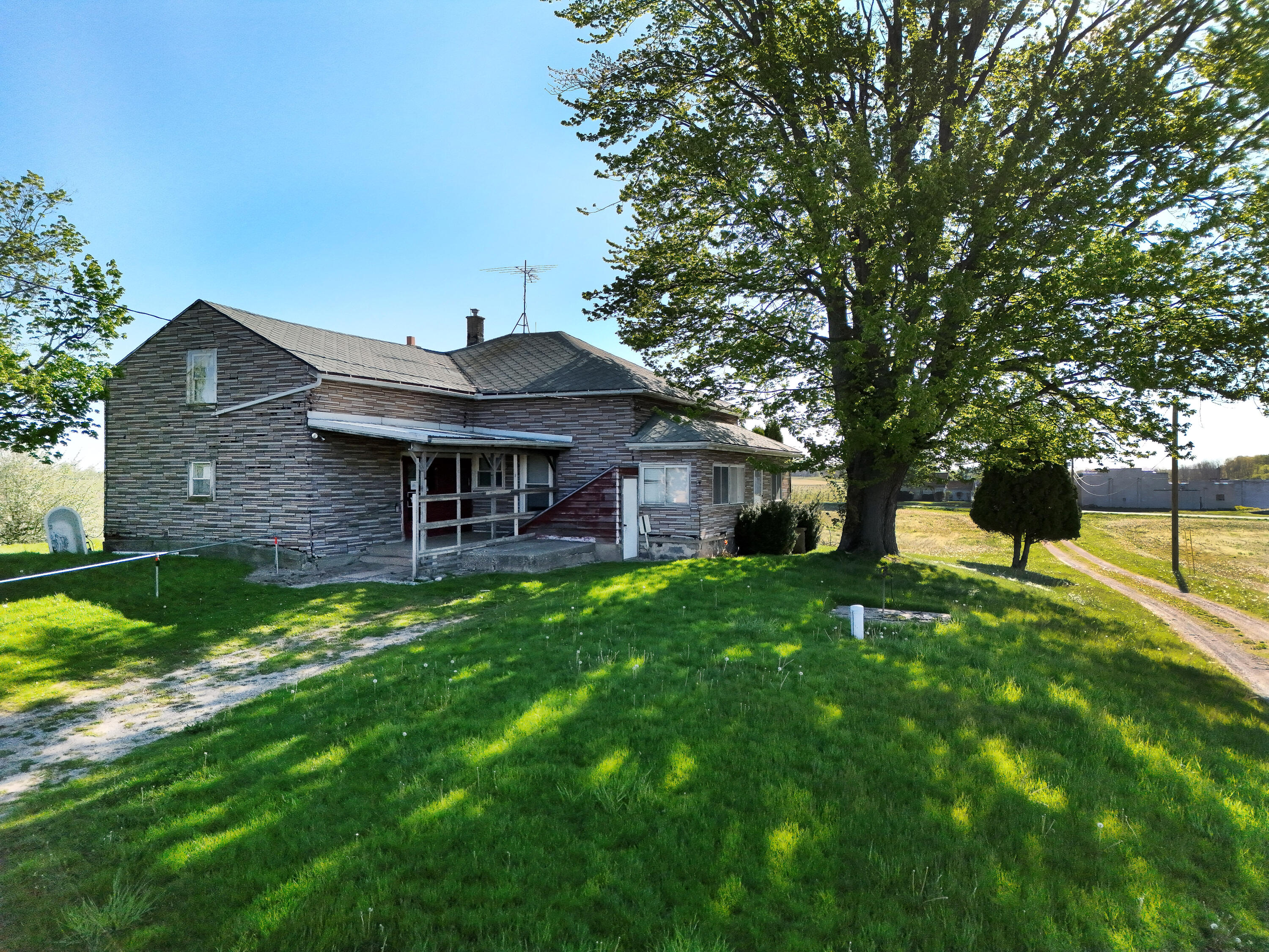 4659 Hendershot Avenue NW Grand Rapids MI 49544