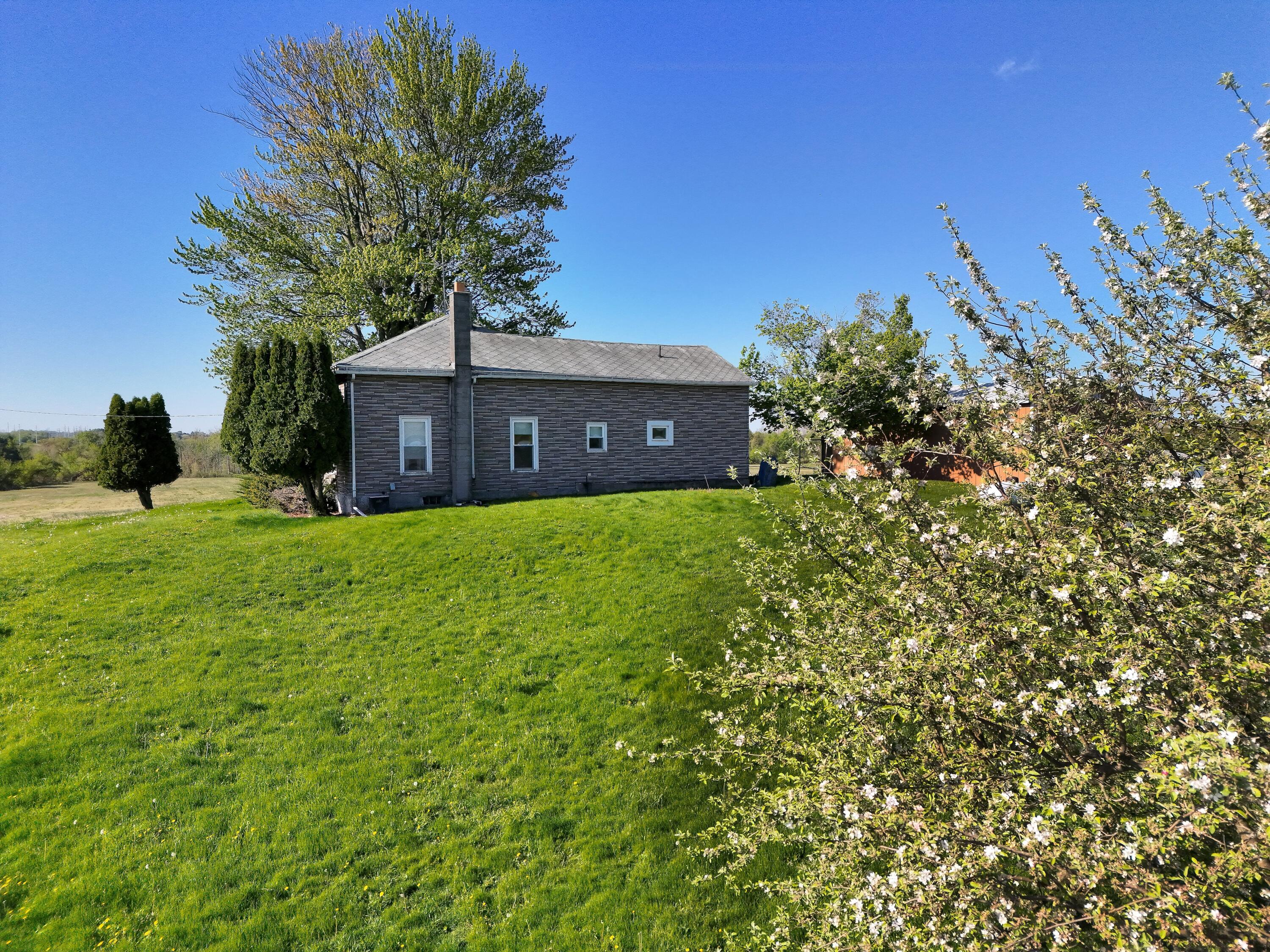 4659 Hendershot Avenue NW Grand Rapids MI 49544