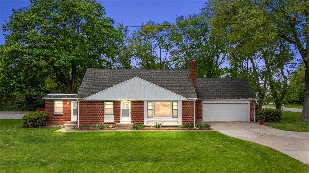 3035 E Paris Avenue SE Grand Rapids MI 49512