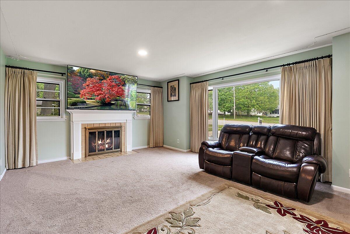 3035 E Paris Avenue SE Grand Rapids MI 49512