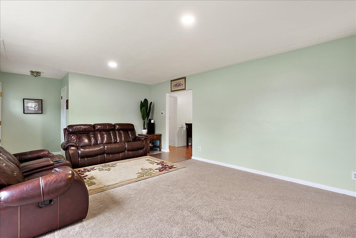 3035 E Paris Avenue SE Grand Rapids MI 49512