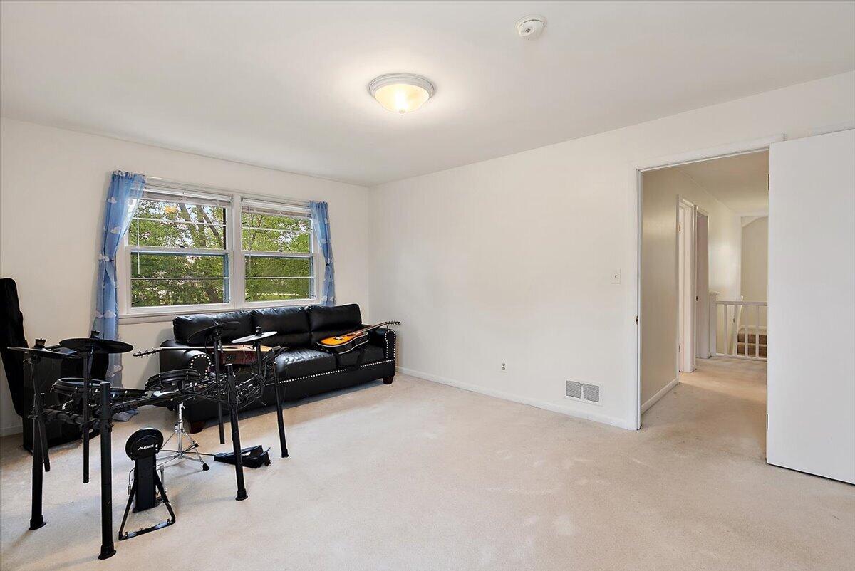 3035 E Paris Avenue SE Grand Rapids MI 49512