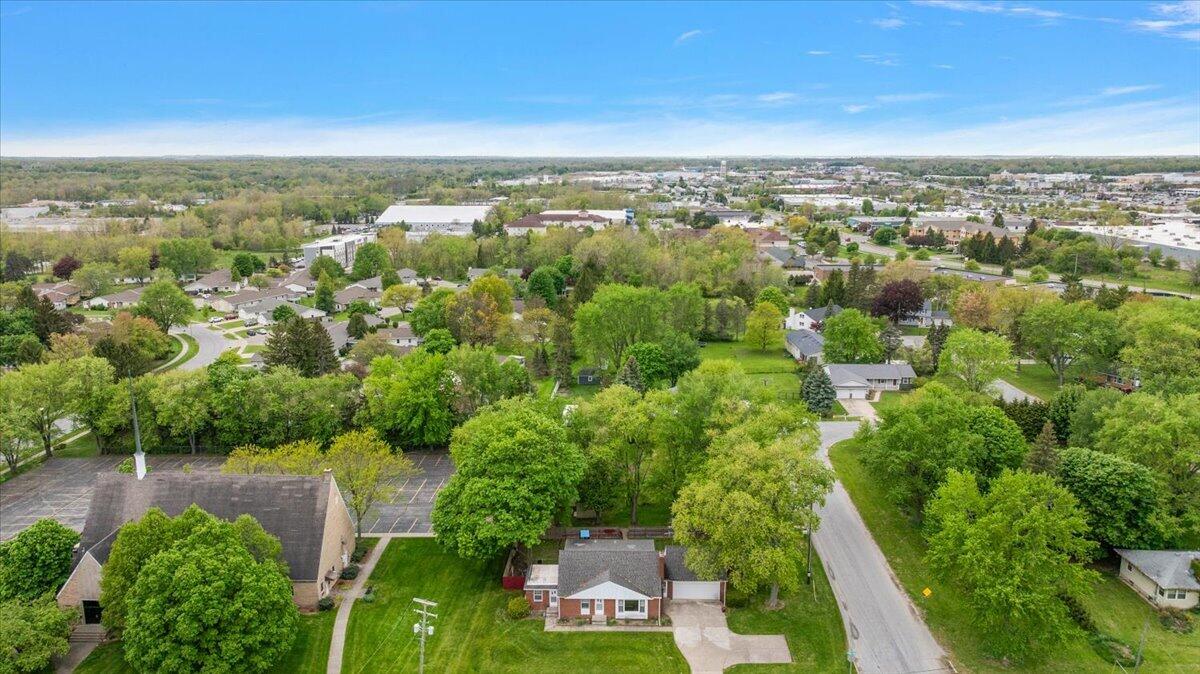 3035 E Paris Avenue SE Grand Rapids MI 49512