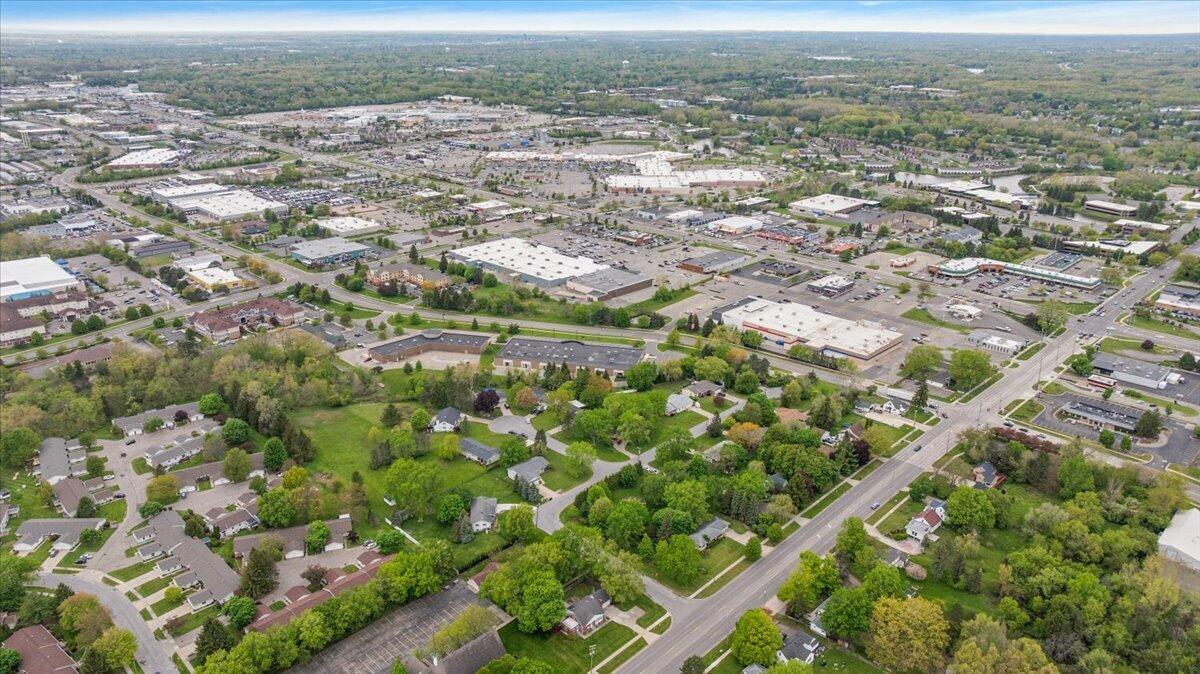 3035 E Paris Avenue SE Grand Rapids MI 49512