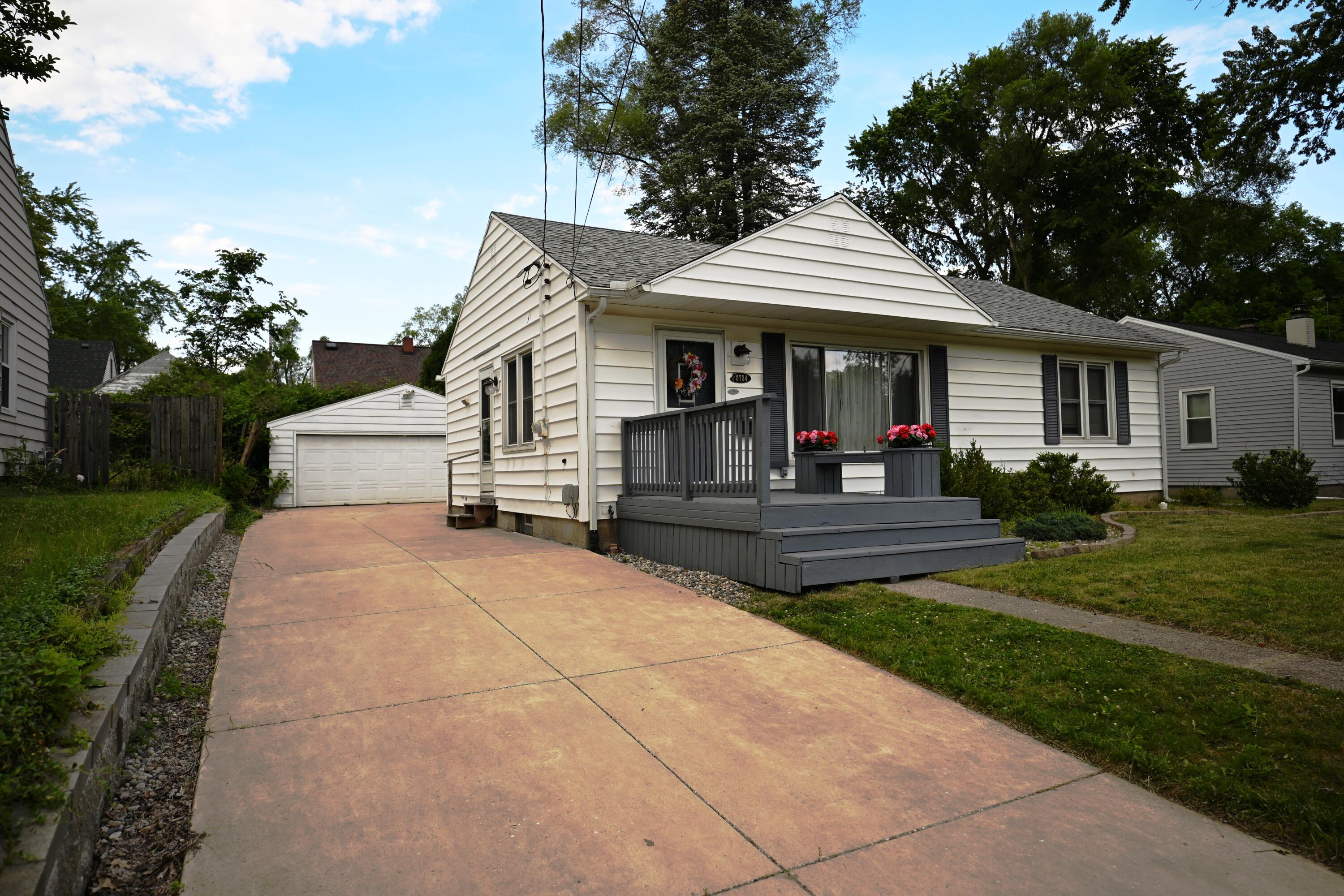 2734 Wellington Road Kalamazoo MI 49008