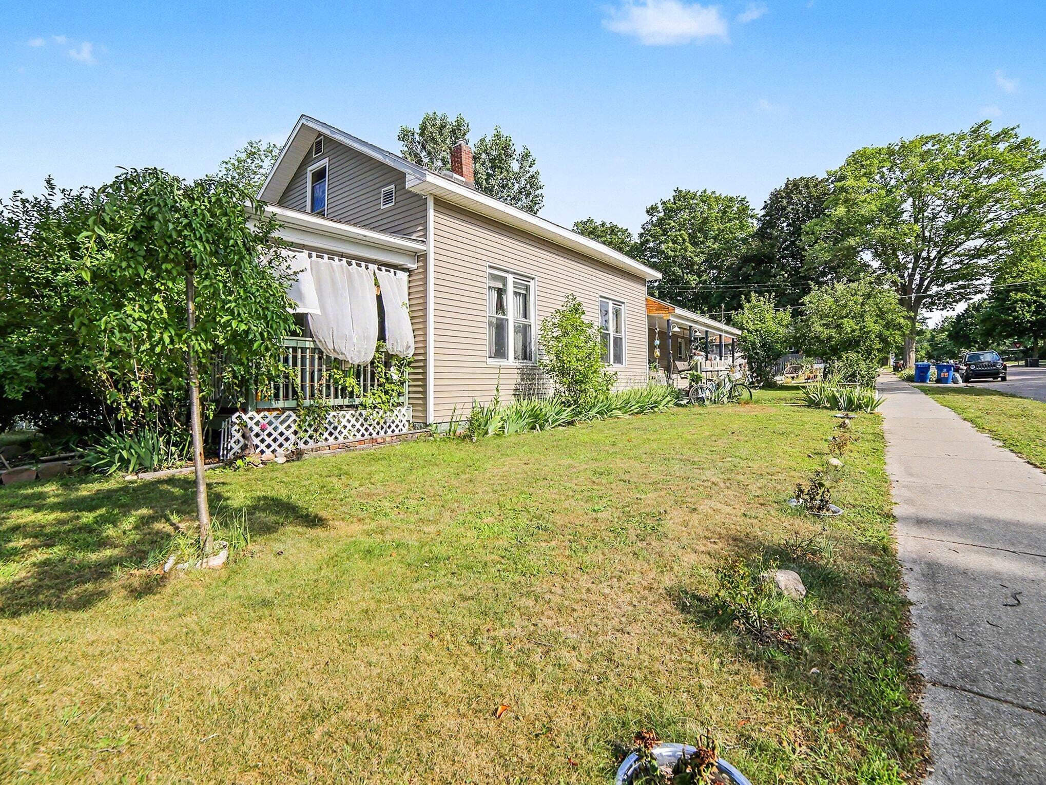 215 E Melendy Street Ludington MI 49431