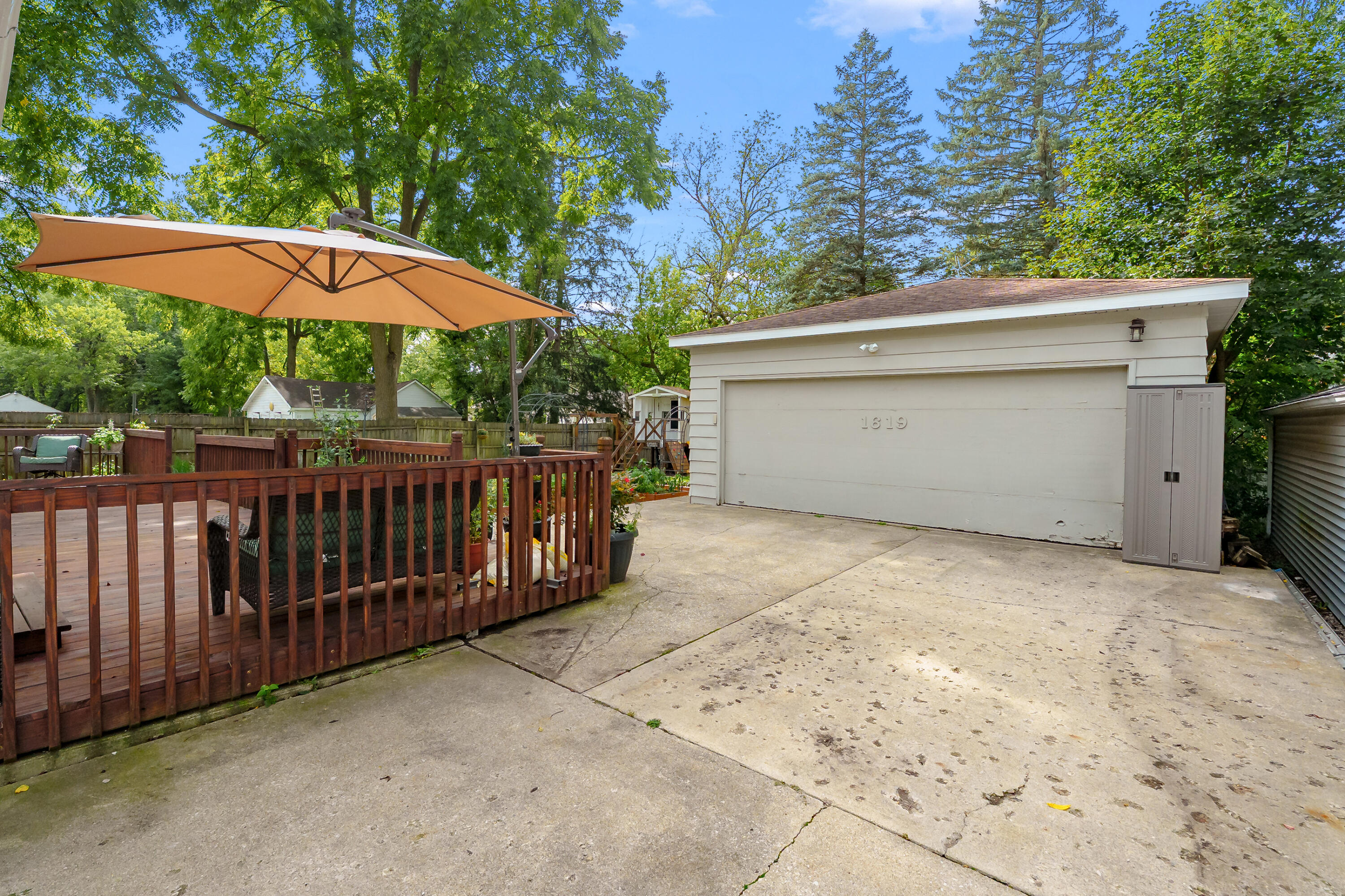1619 Upland Drive Kalamazoo MI 49048