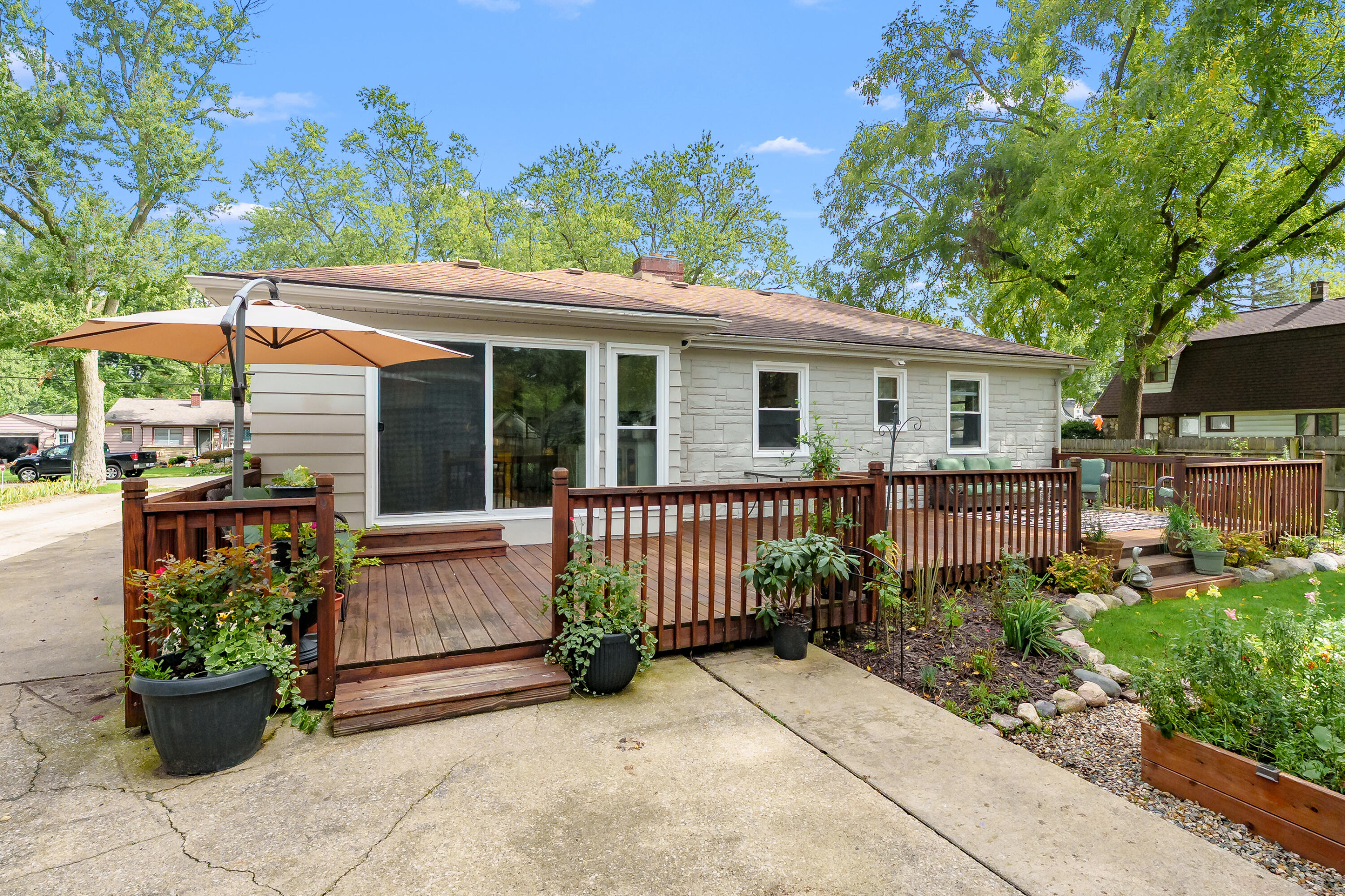 1619 Upland Drive Kalamazoo MI 49048
